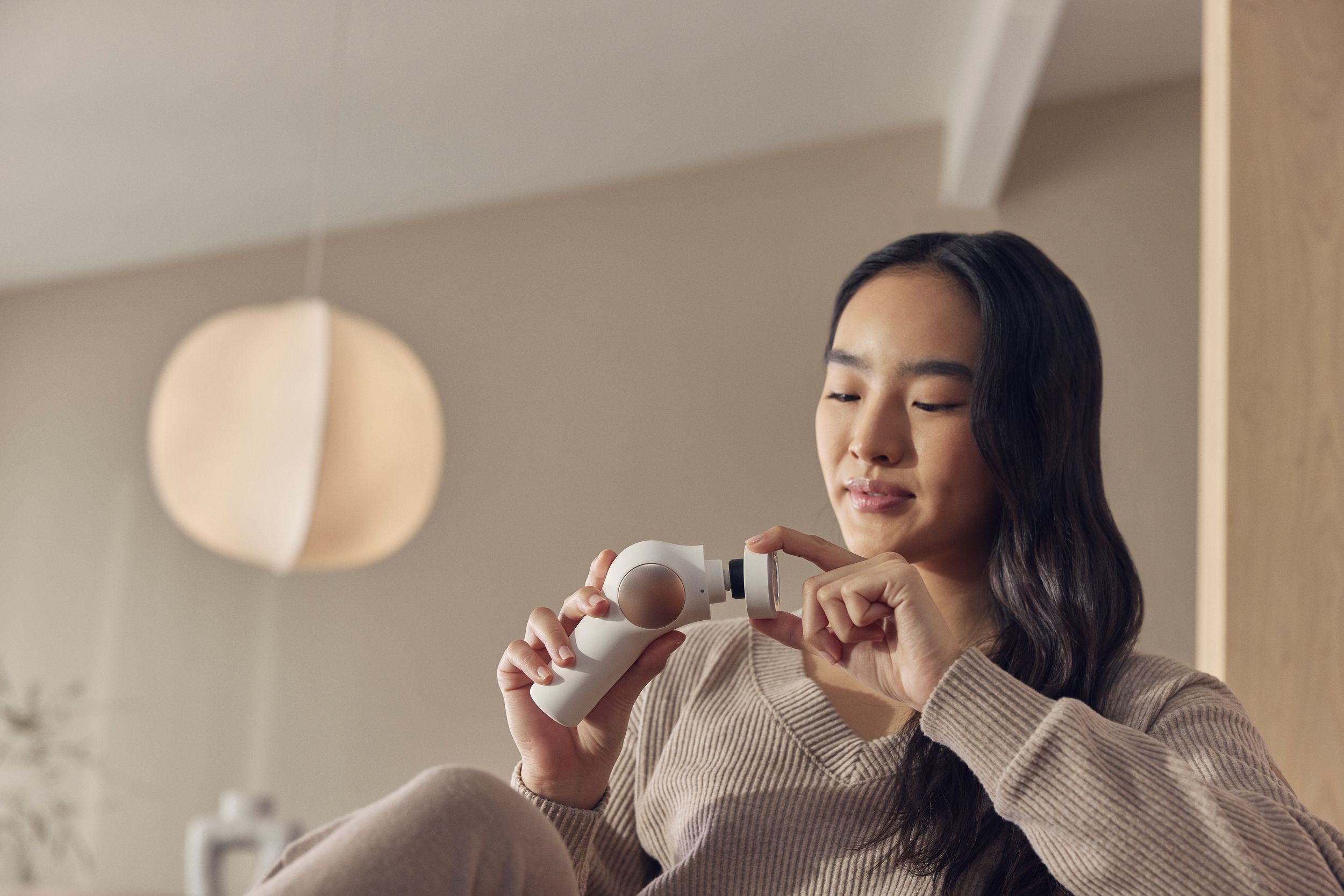 Therabody Theraface Hot & Cold Therapy Rings Side_Right