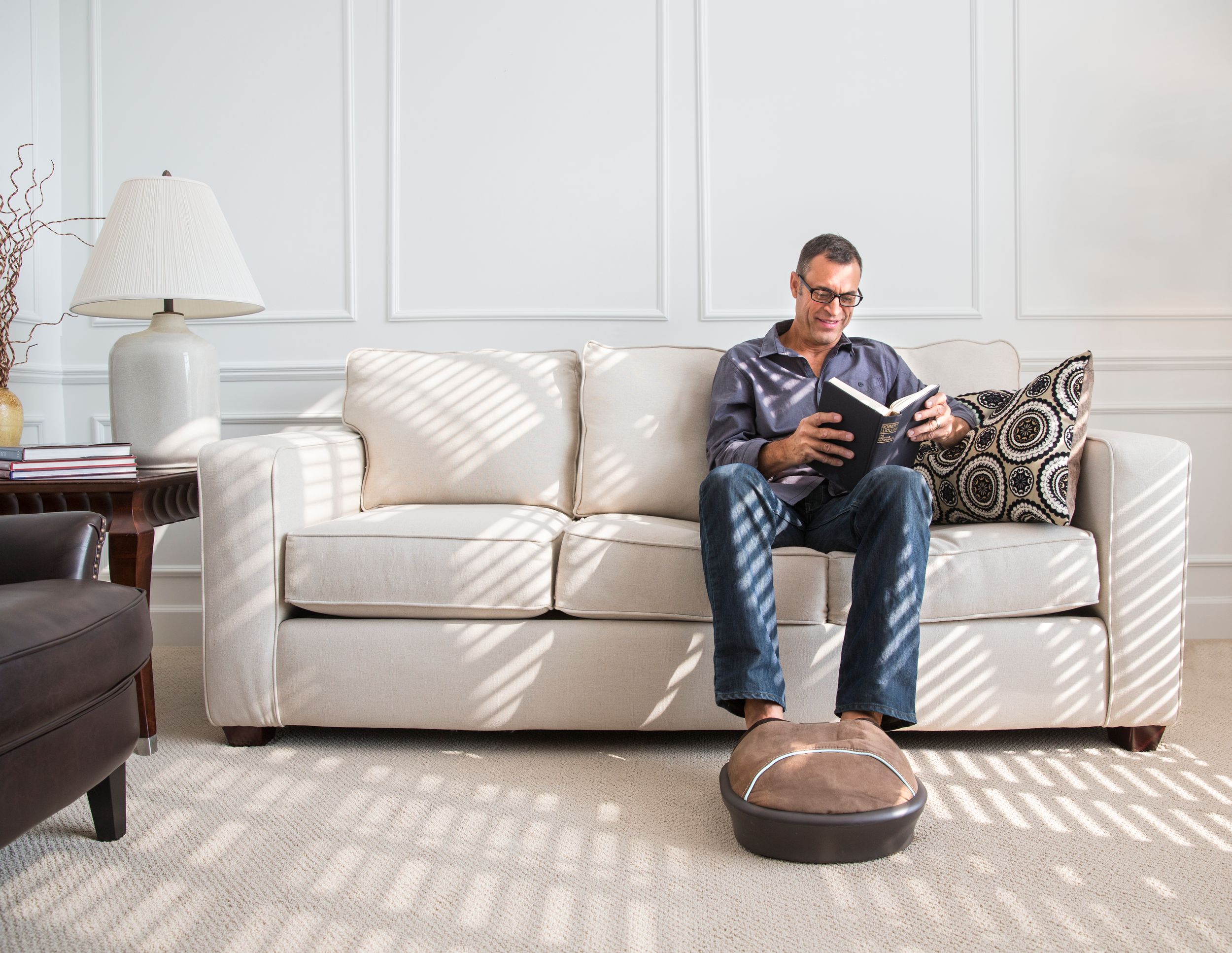 HoMedics  Air Compression + Shiatsu Foot Massage Front_Elevated