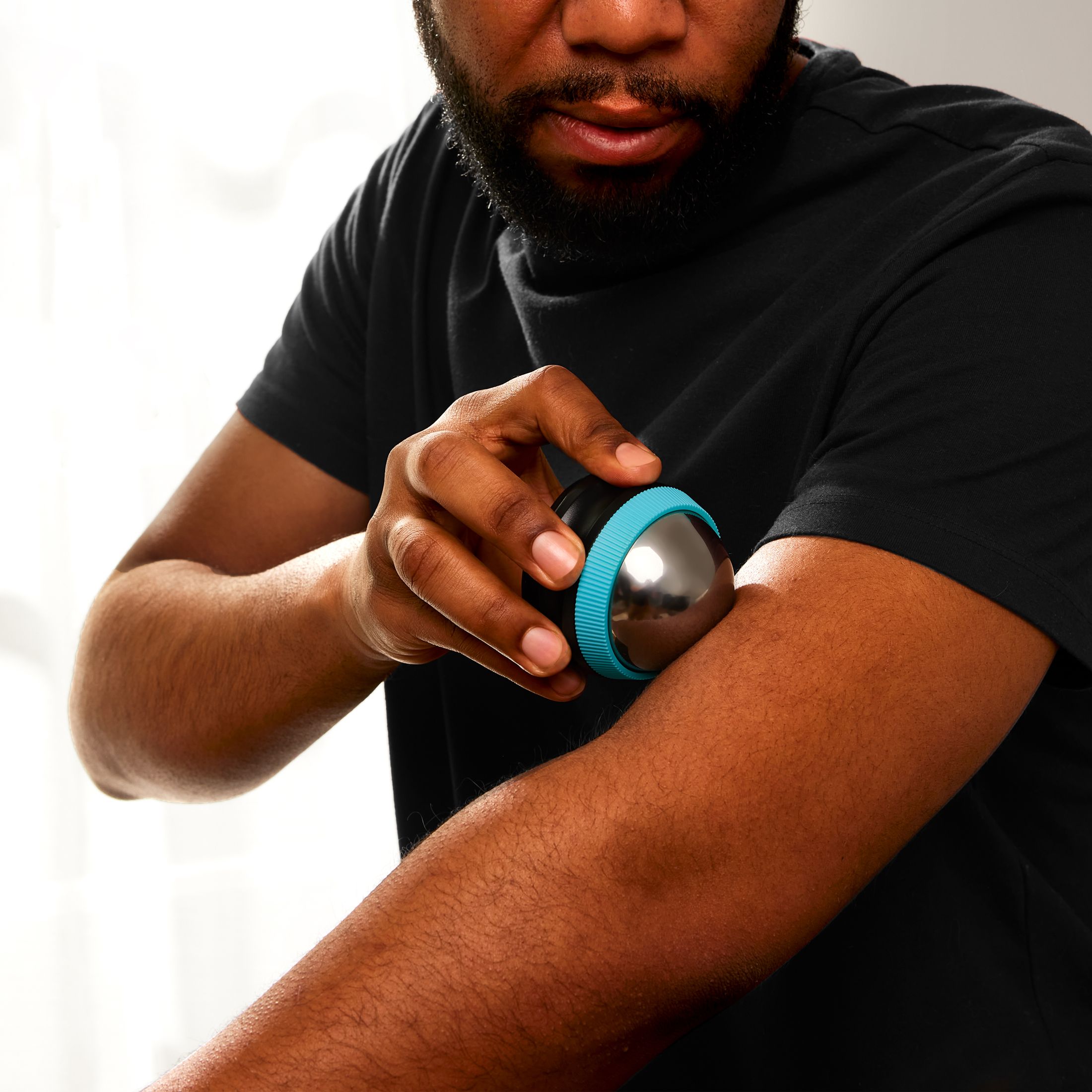 HoMedics CryoGlide Roller Front_Angled_Right