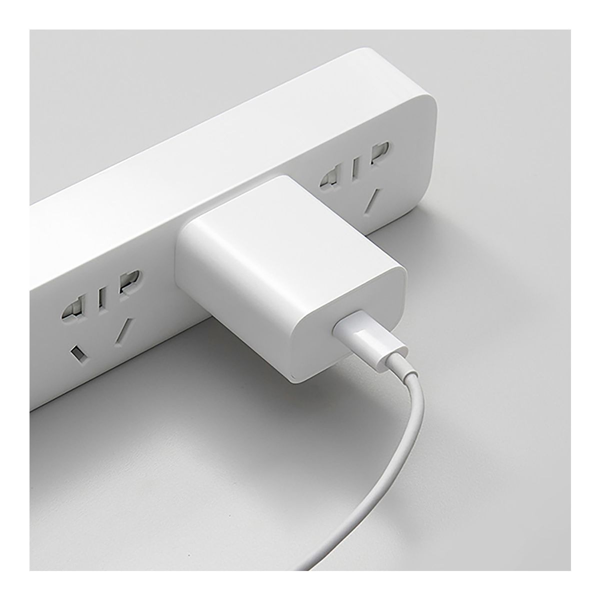 Xiaomi Mi 20W Charge Cable Back_Angled_Left