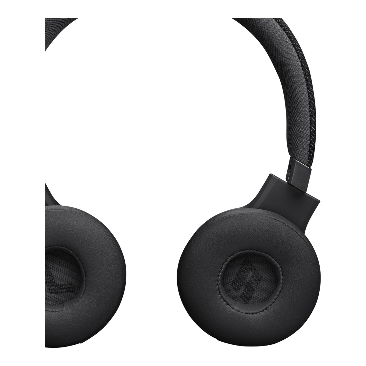 JBL Live 670 BTNC Wireless On-Ear Headphones CloseUp