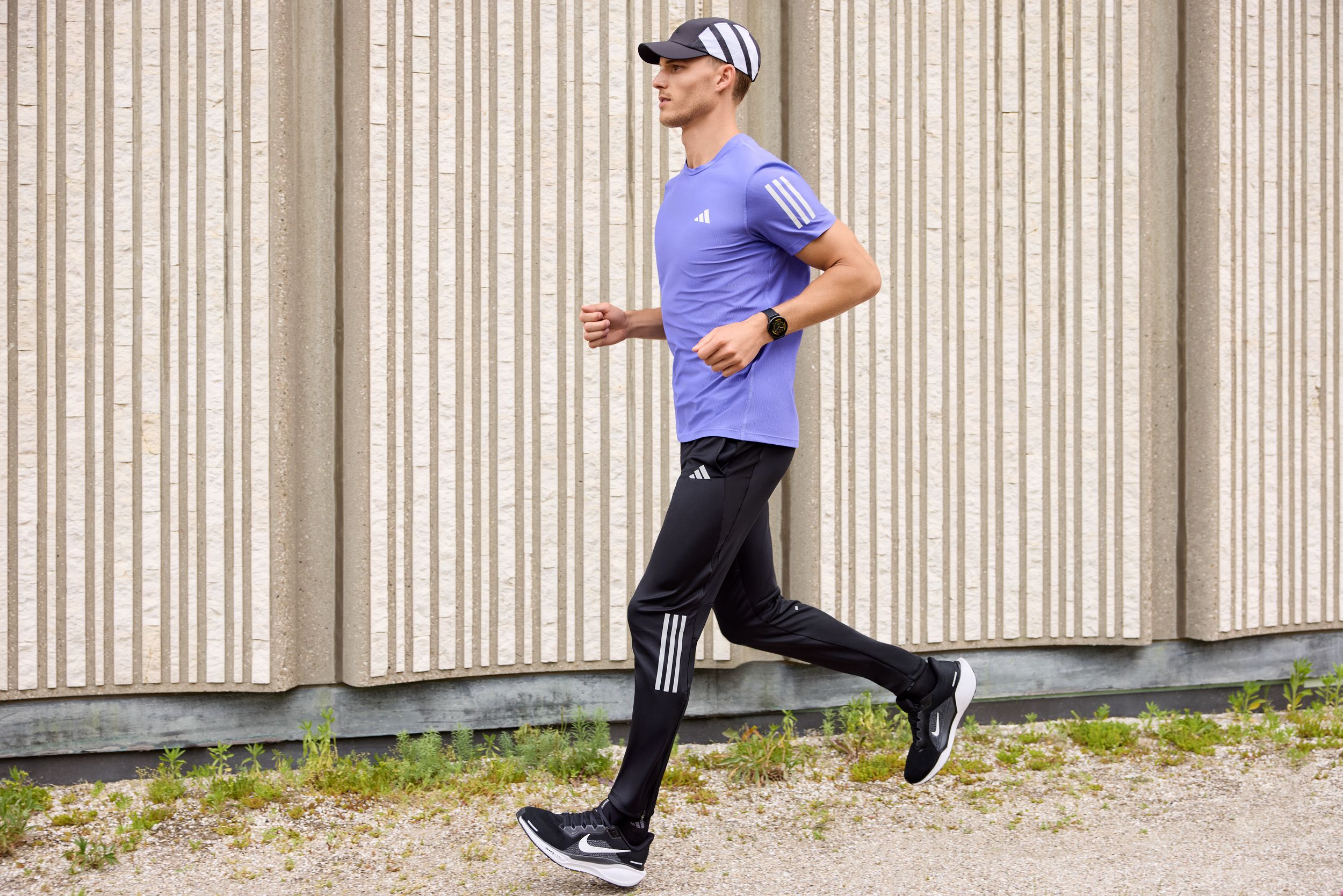 Garmin Venu® 3 Smartwatch Composite_or_Mixed