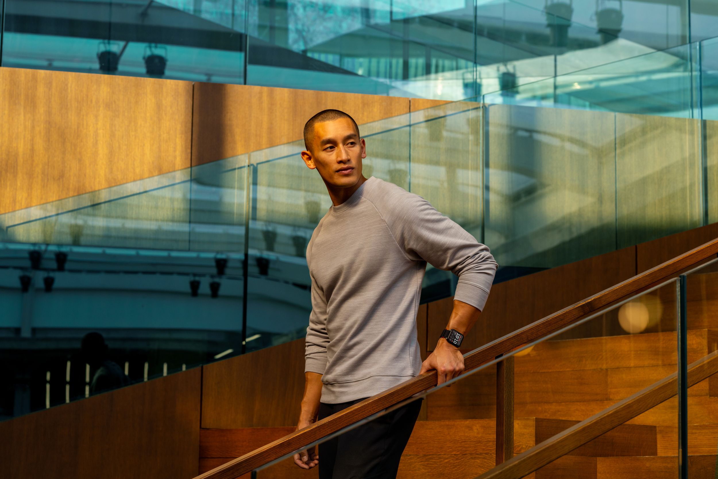 Garmin Venu X1 Fitness Smartwatch Front_Angled_Left