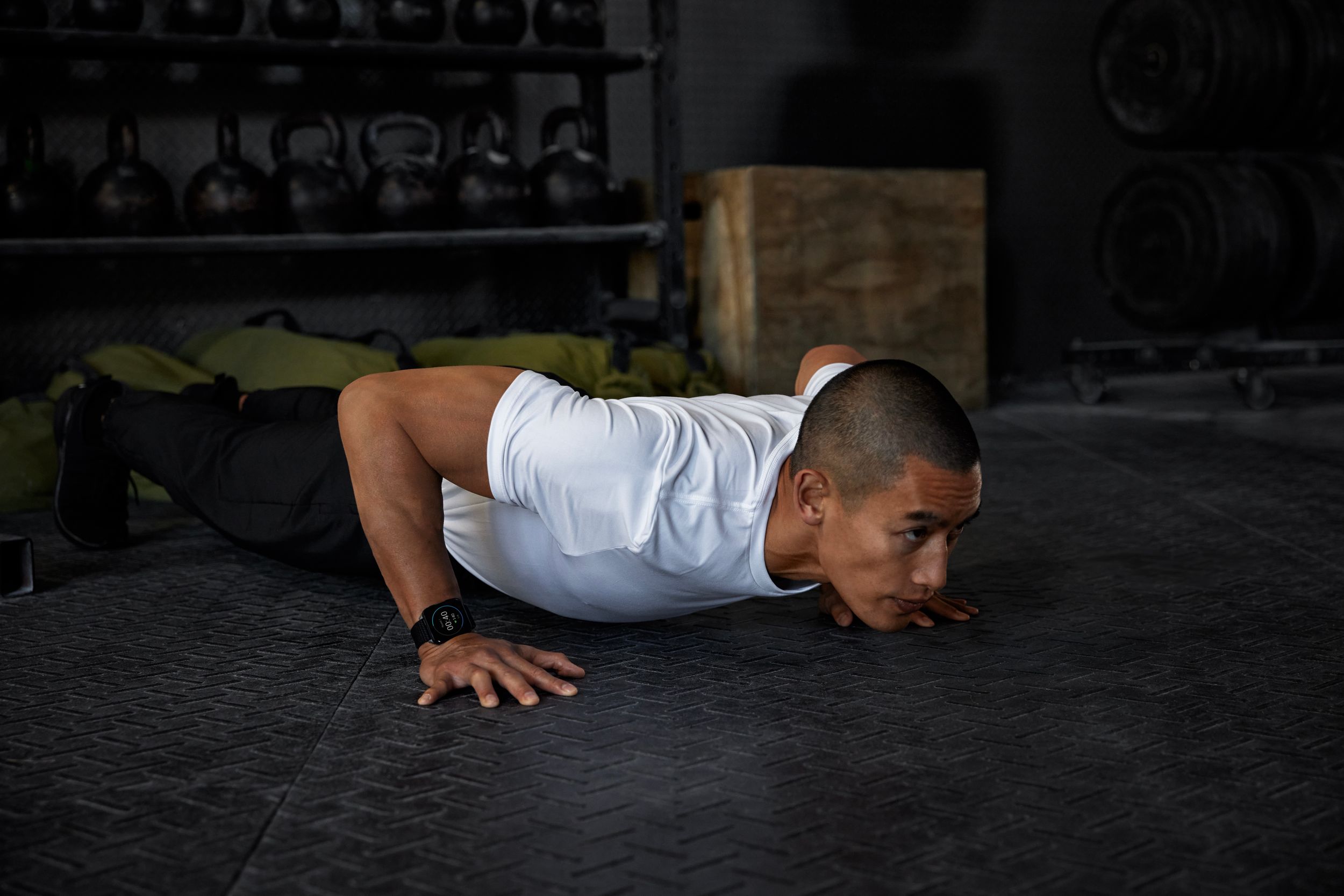 Garmin Venu X1 Fitness Smartwatch Front_Angled_Left