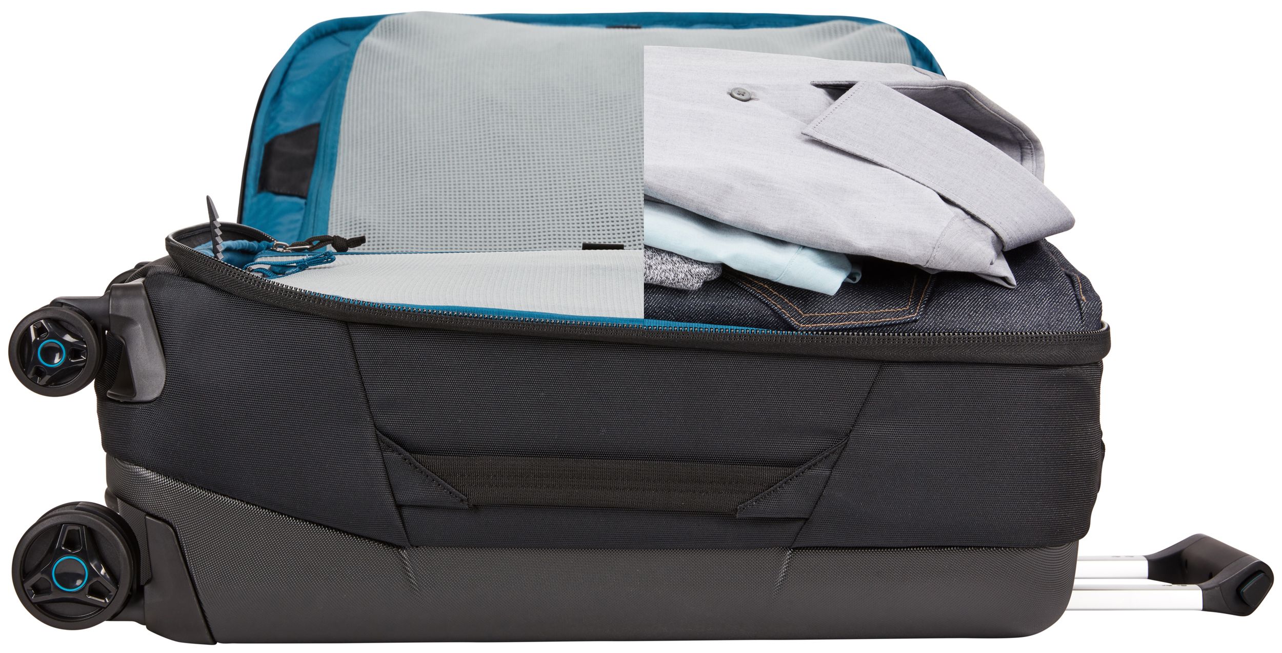 Thule Subterra Carry On Spinner Side_Left