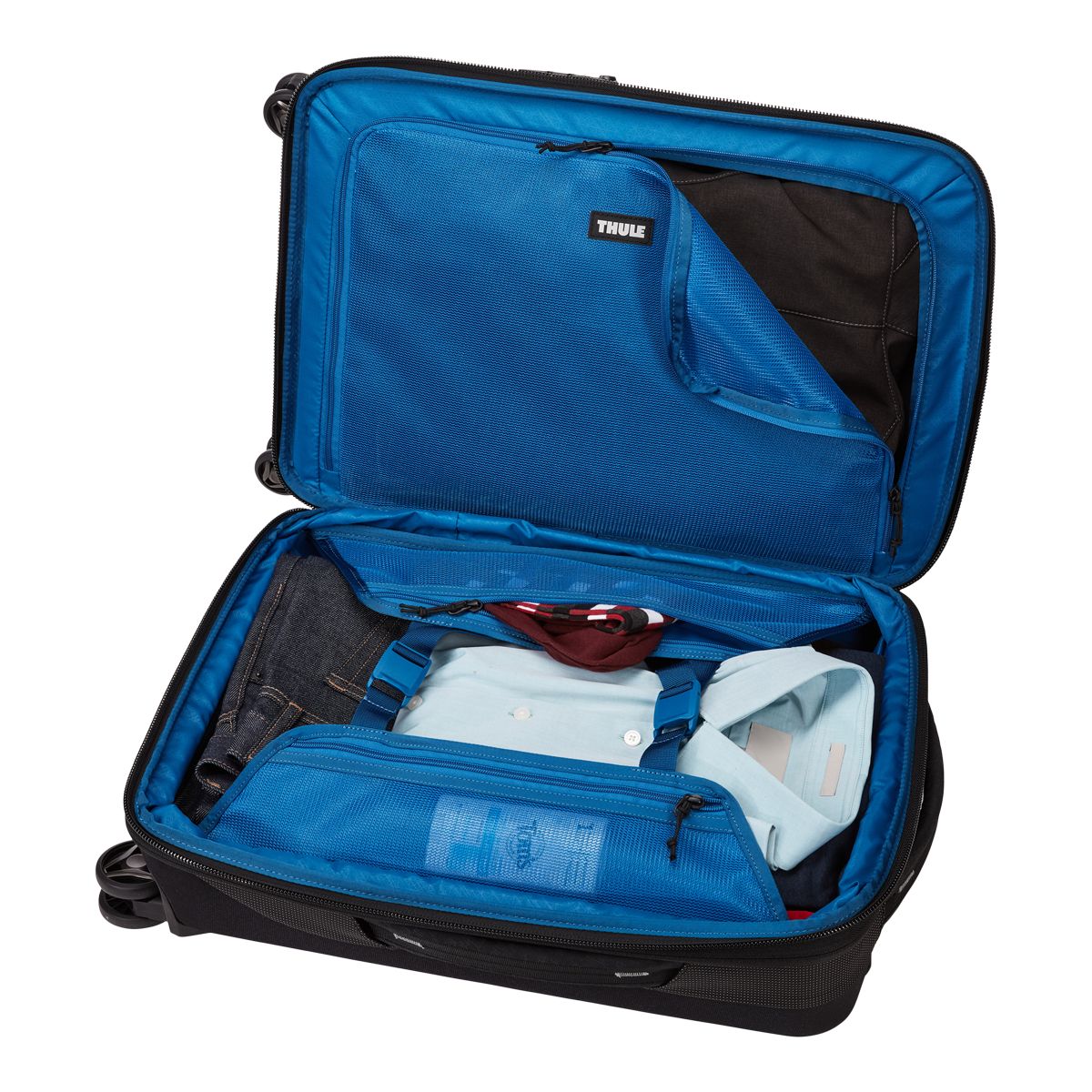 Thule Crossover 2 Carry-On Spinner Overhead_Plunge