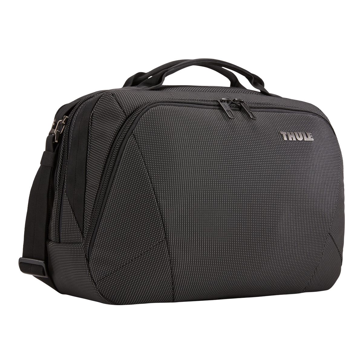 Thule Crossover 2 Boarding Bag Front_Angled_Right