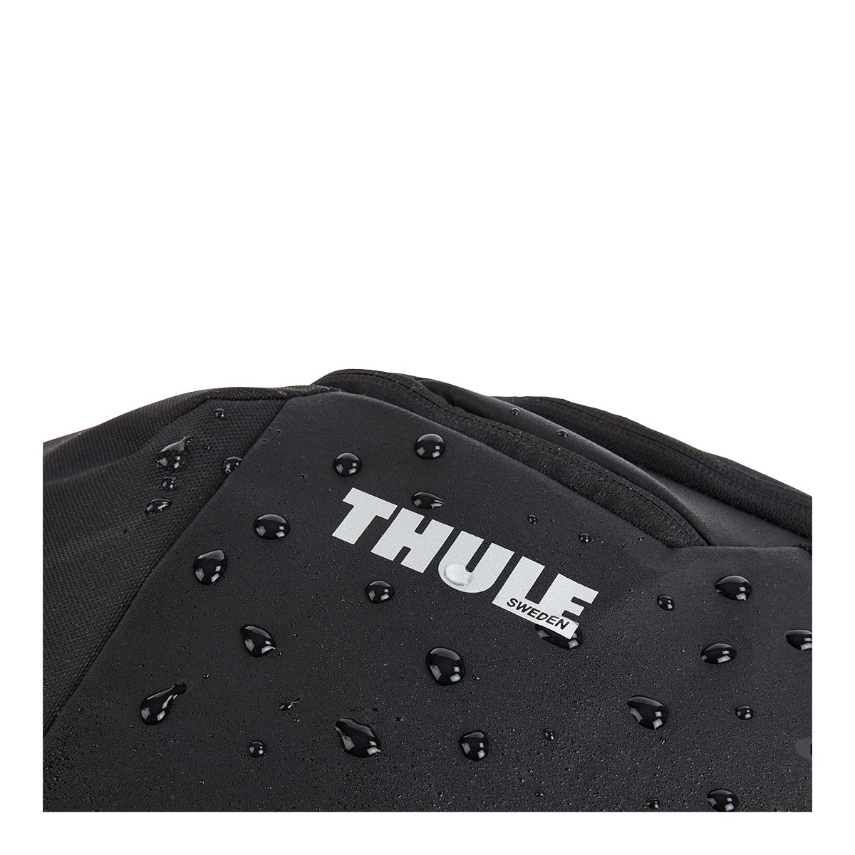 Thule Chasm 26L Backpack CloseUp