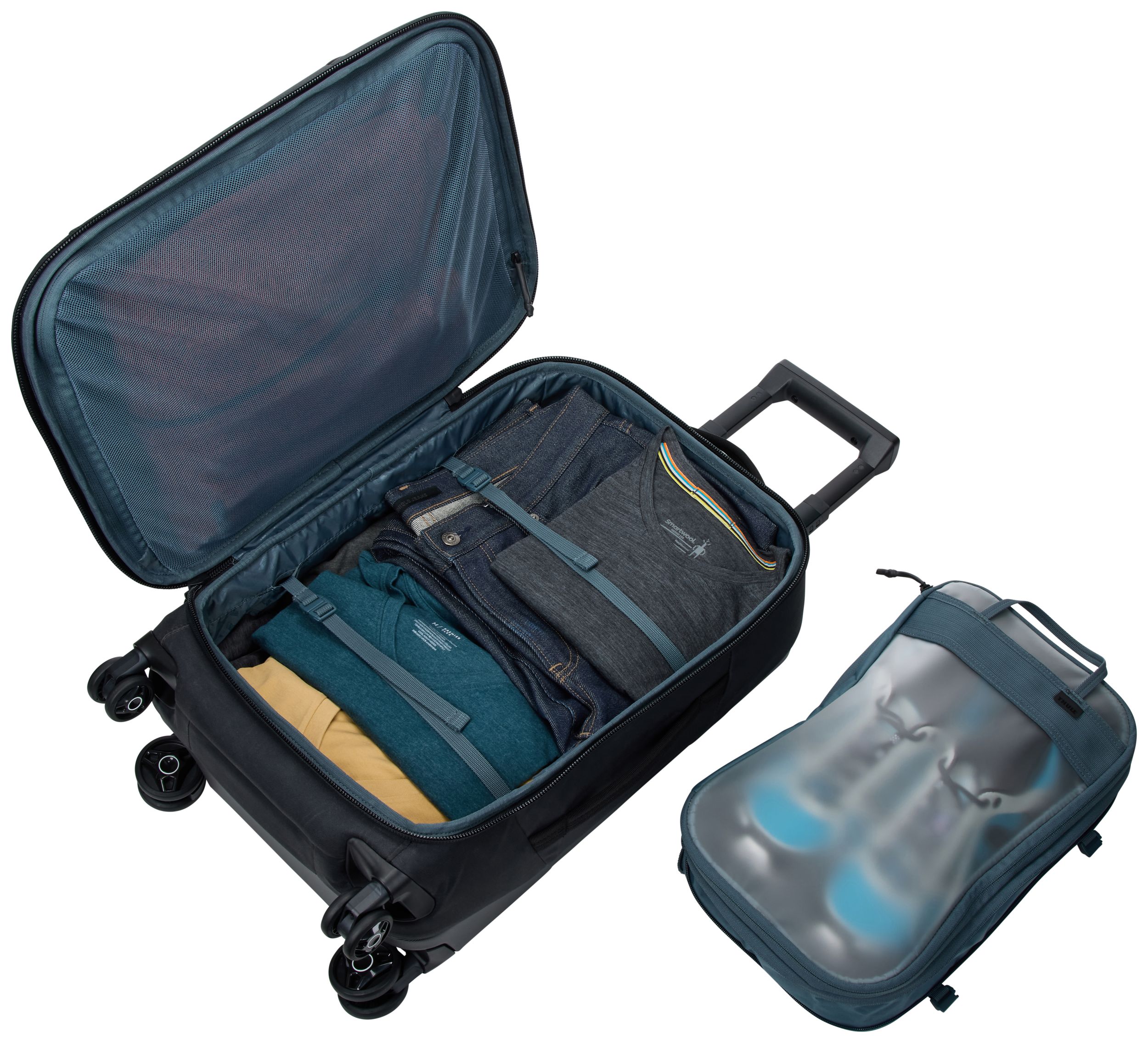 Thule Aion Carry On 36L Spinner Overhead_Plunge