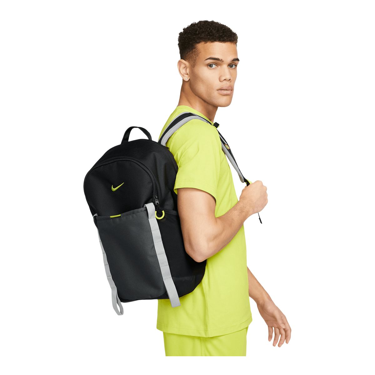 nike backpack with chest strap Varsity Elite Stay prepared and look good doing it with this versatile and stylish backpack. Nike Backpack Chest Strap -