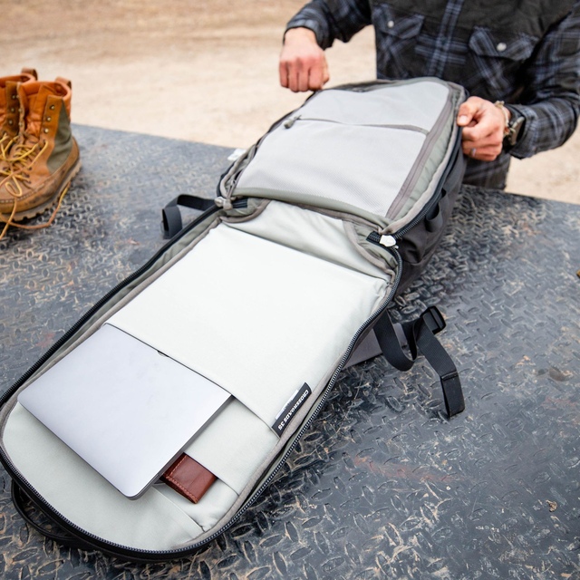 YETI Crossroads 35L Backpack SportChek