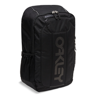 Oakley Enduro 3.0 20L Backpack Front_Three_Fourths_Angled_Right