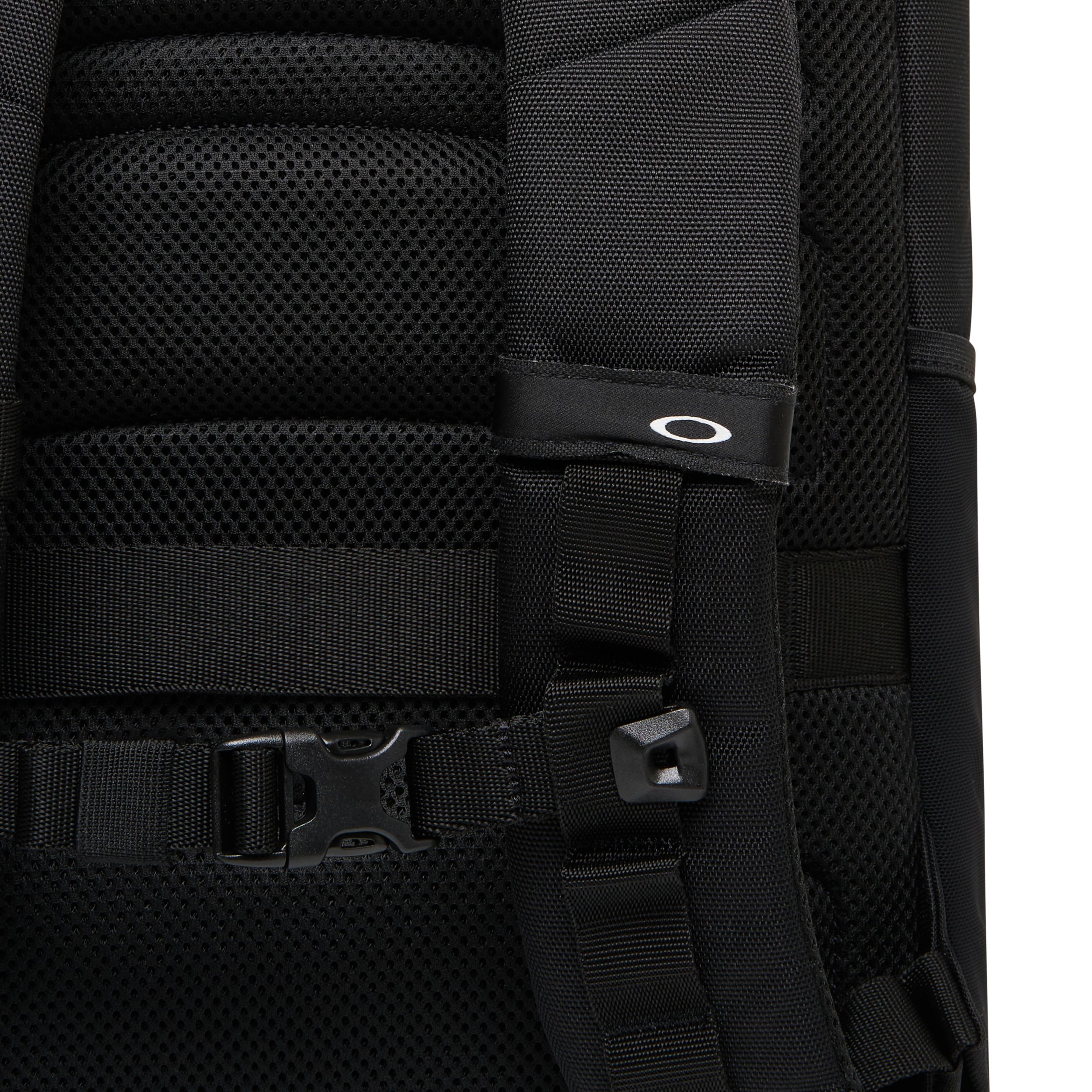 Oakley Urban Path Recycled 25L Backpack