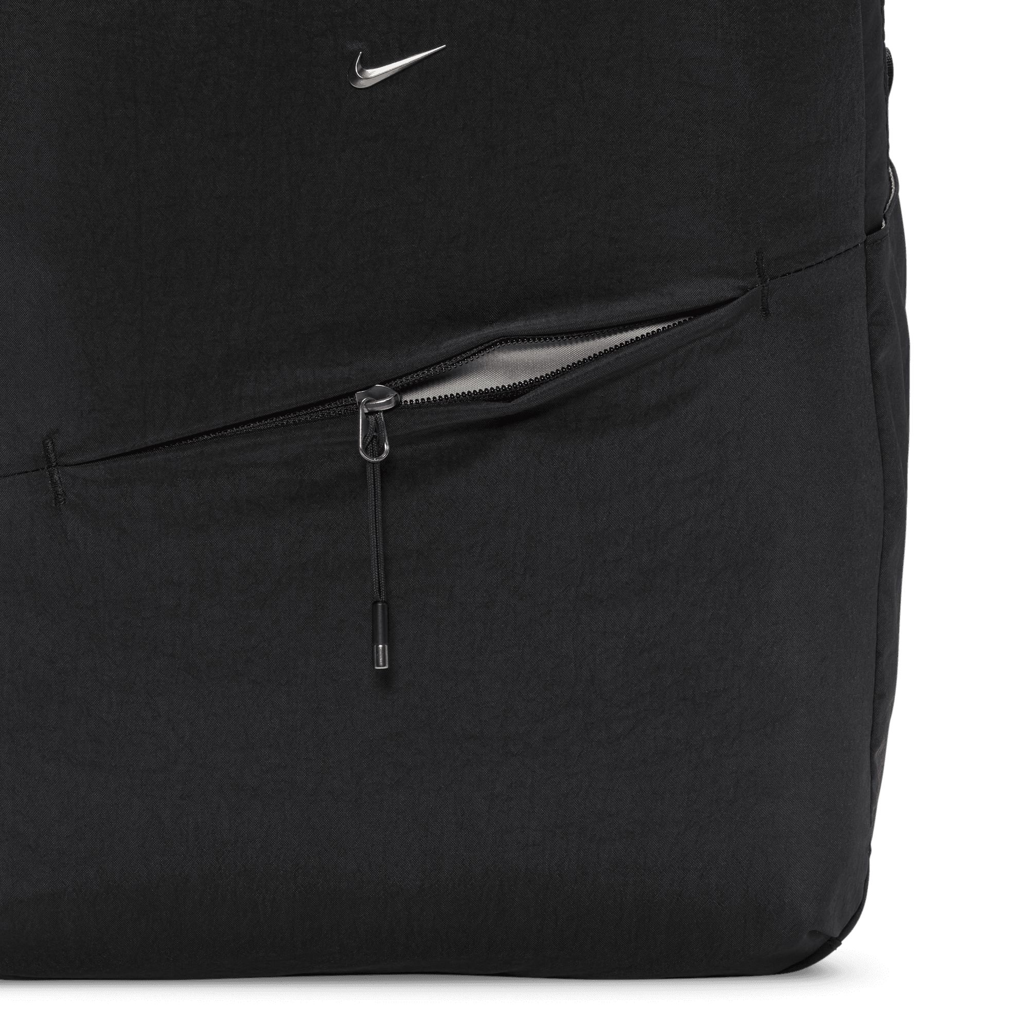 Nike Women's Aura 2.0 Backpack