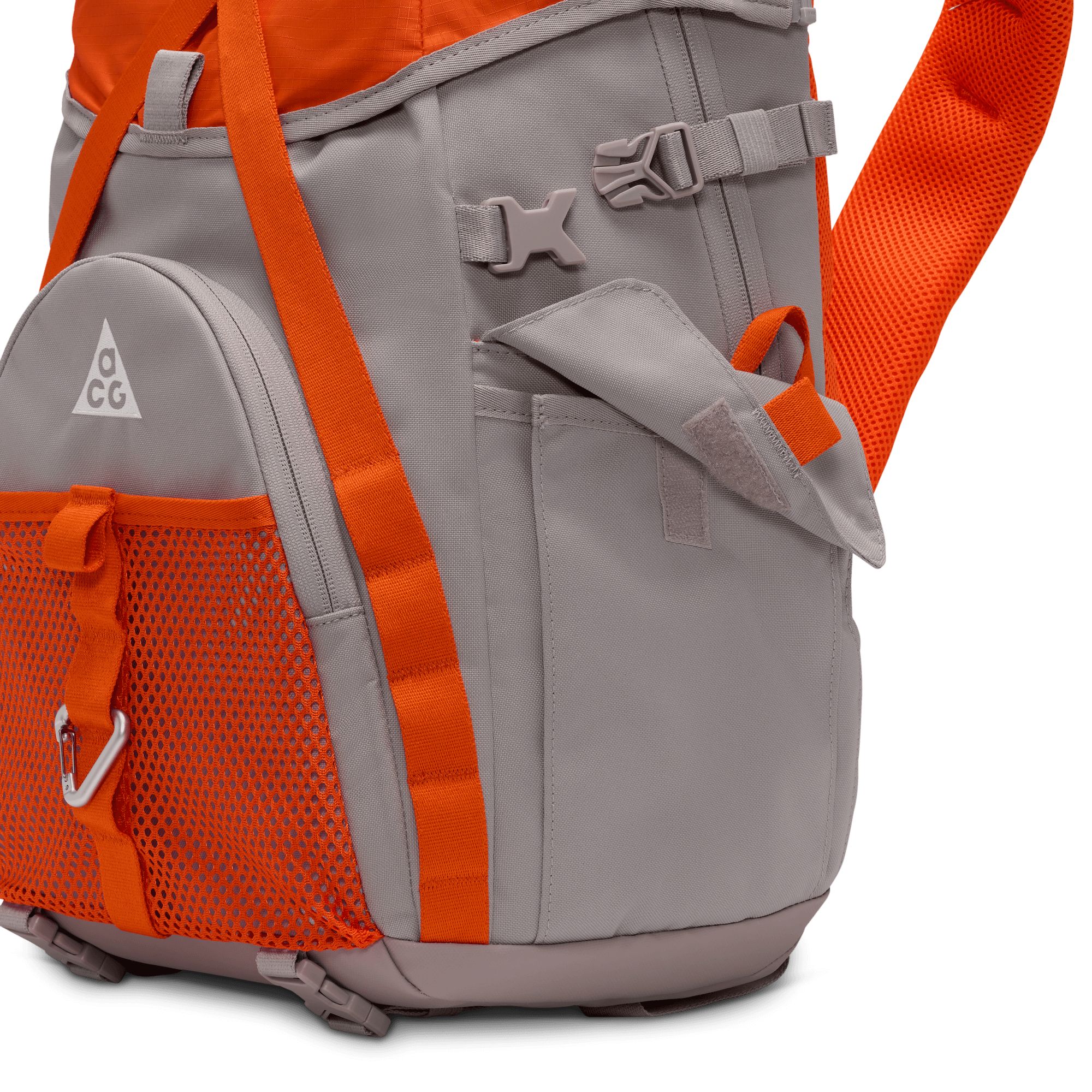 Nike ACG "DAYMAX" Adventure Backpack