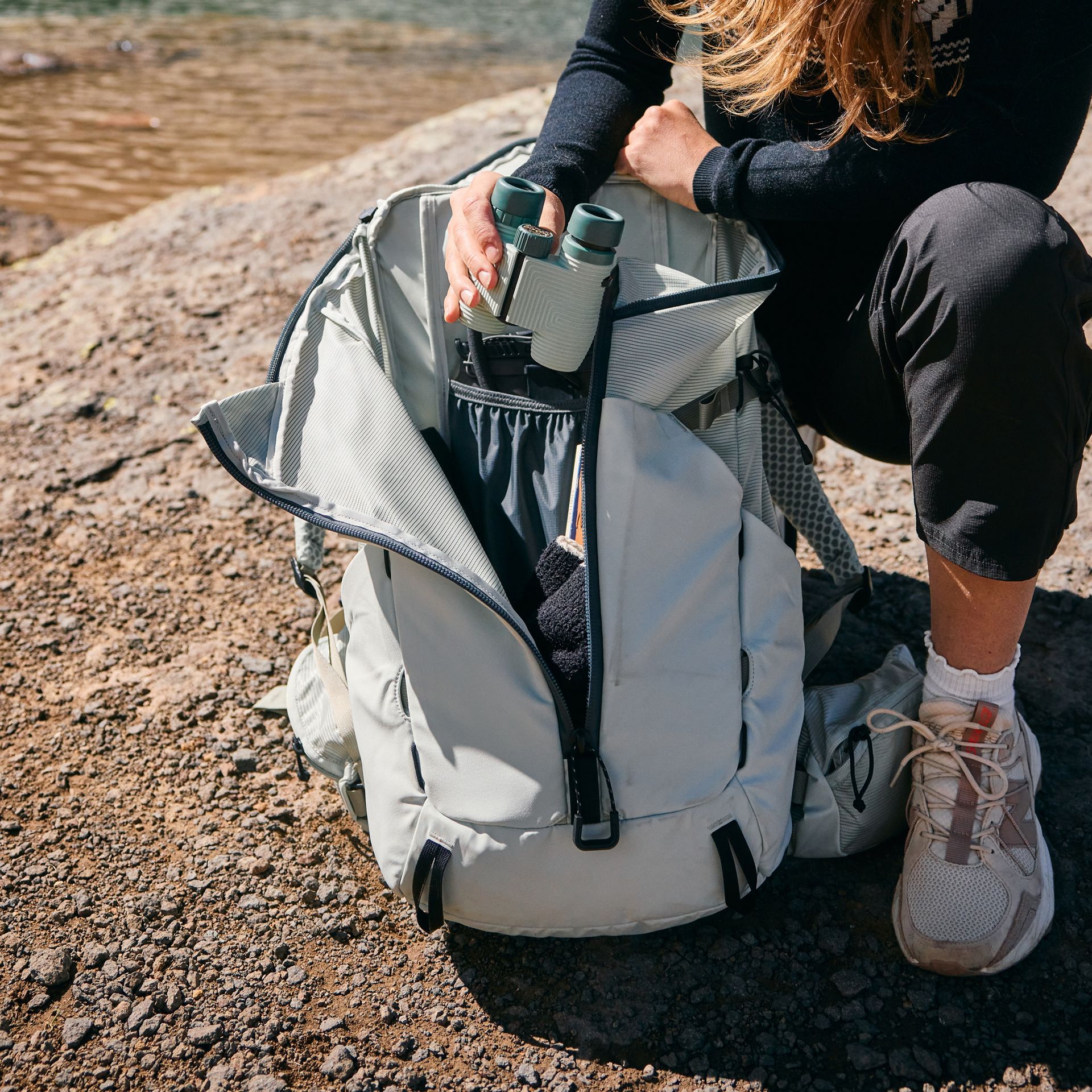 YETI Skala 32L Weather-Resistant Women's Backpack with Vented Mesh Back Panel