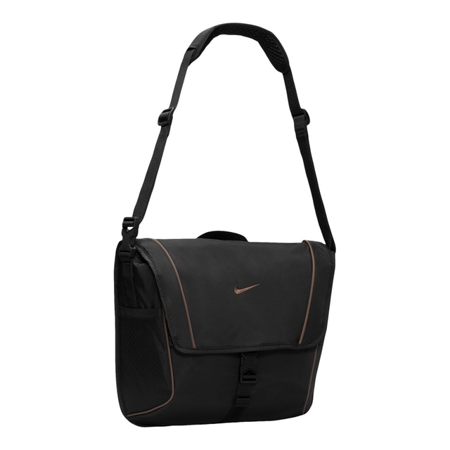 Nike Sportswear Essentials Messenger Bag, 15L Front_Angled_Right