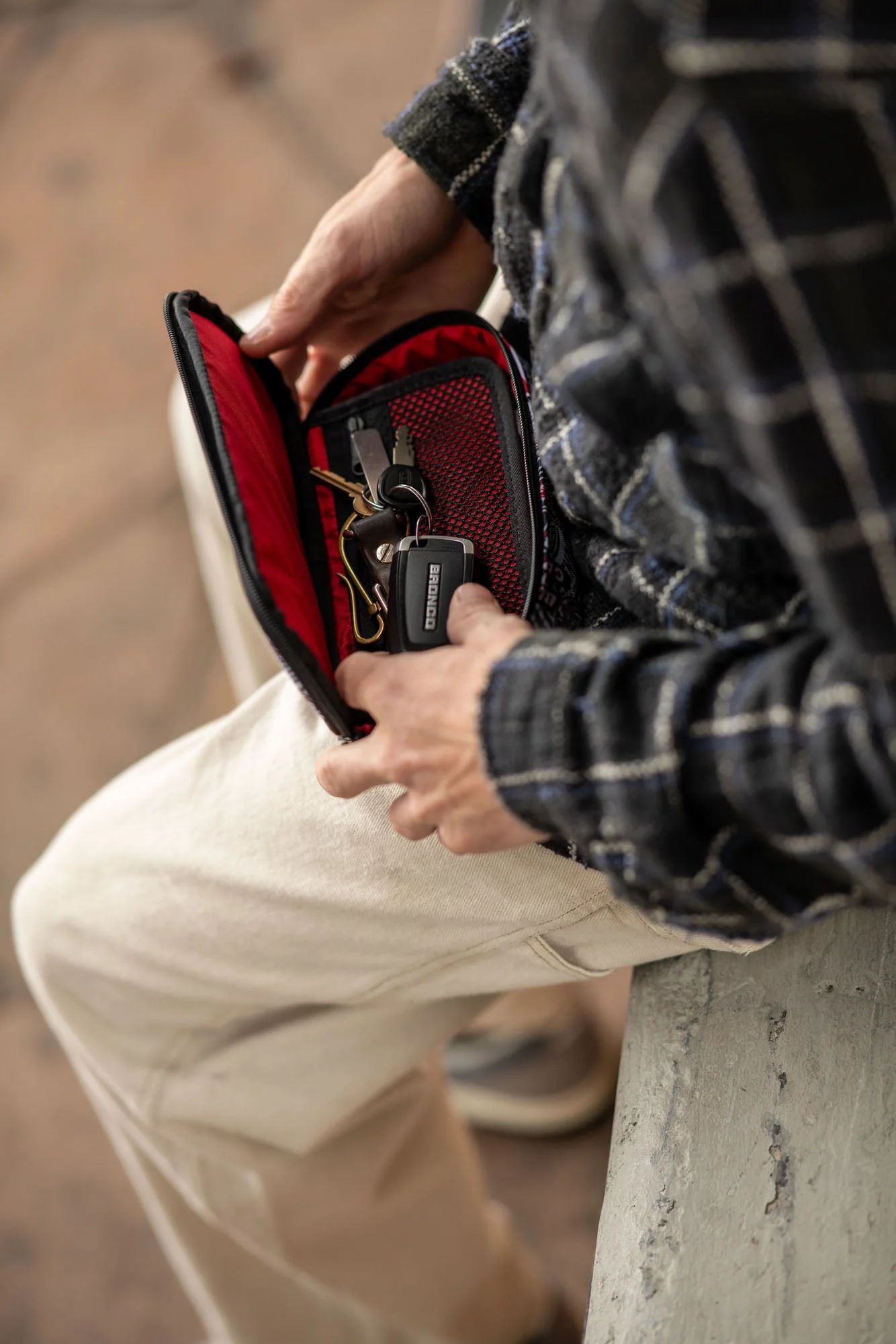 Dakine X Independent School Case