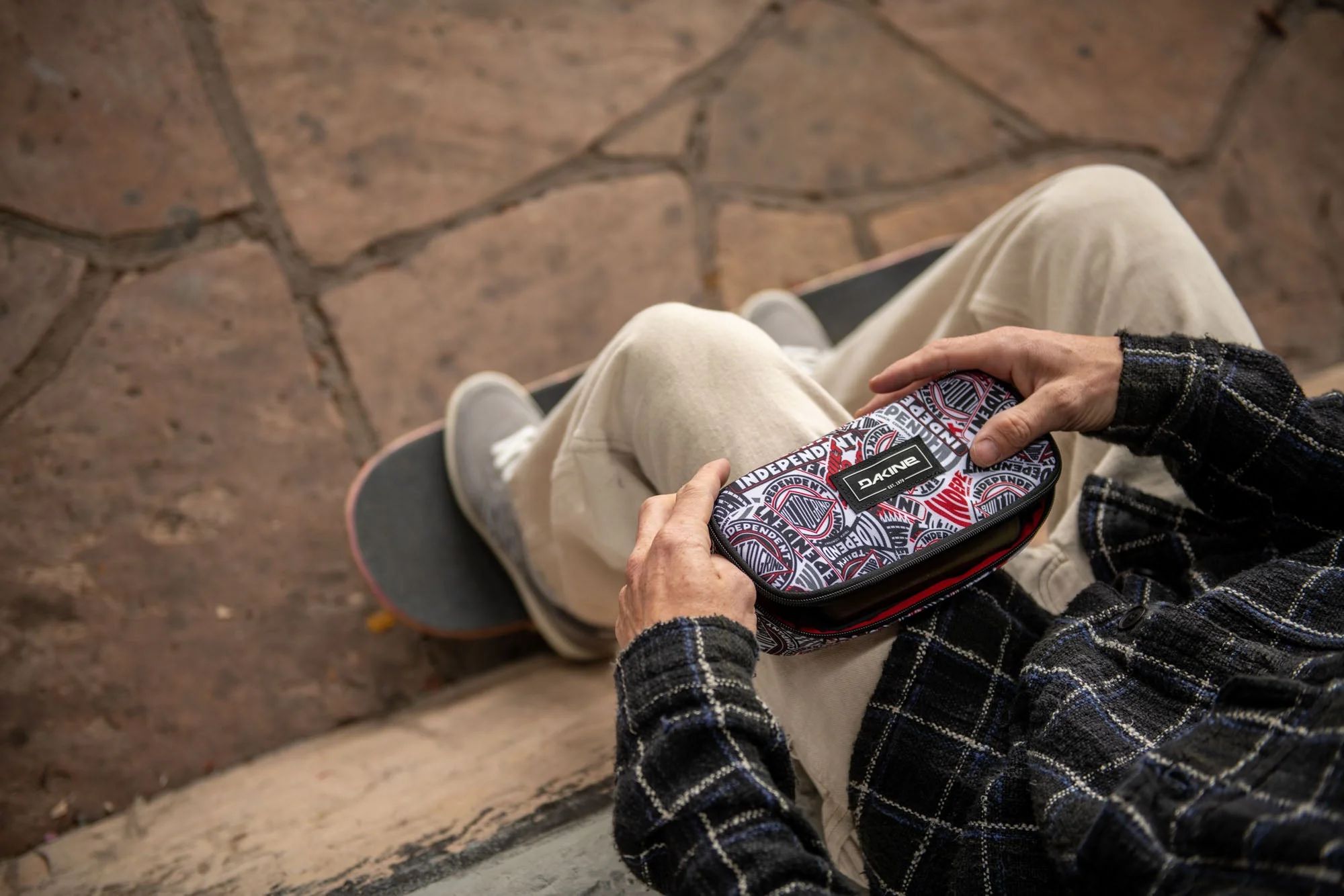 Dakine X Independent School Case
