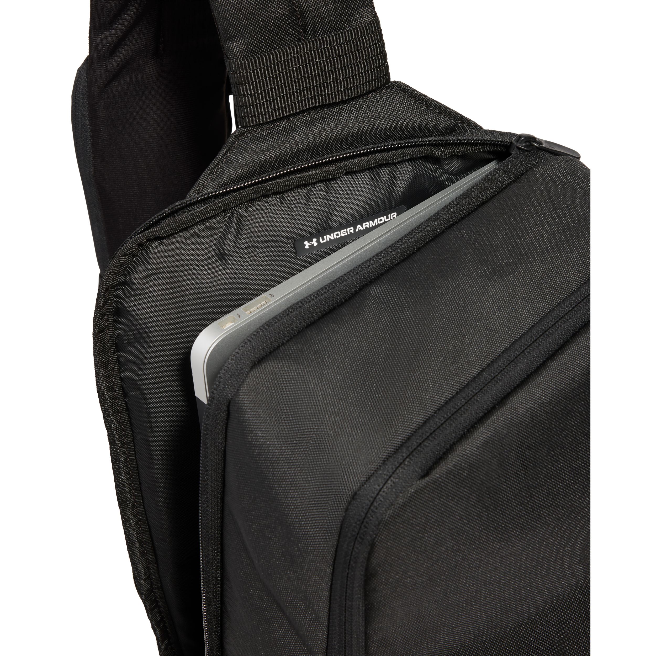 Under Armour Triumph Utility Sling Bag