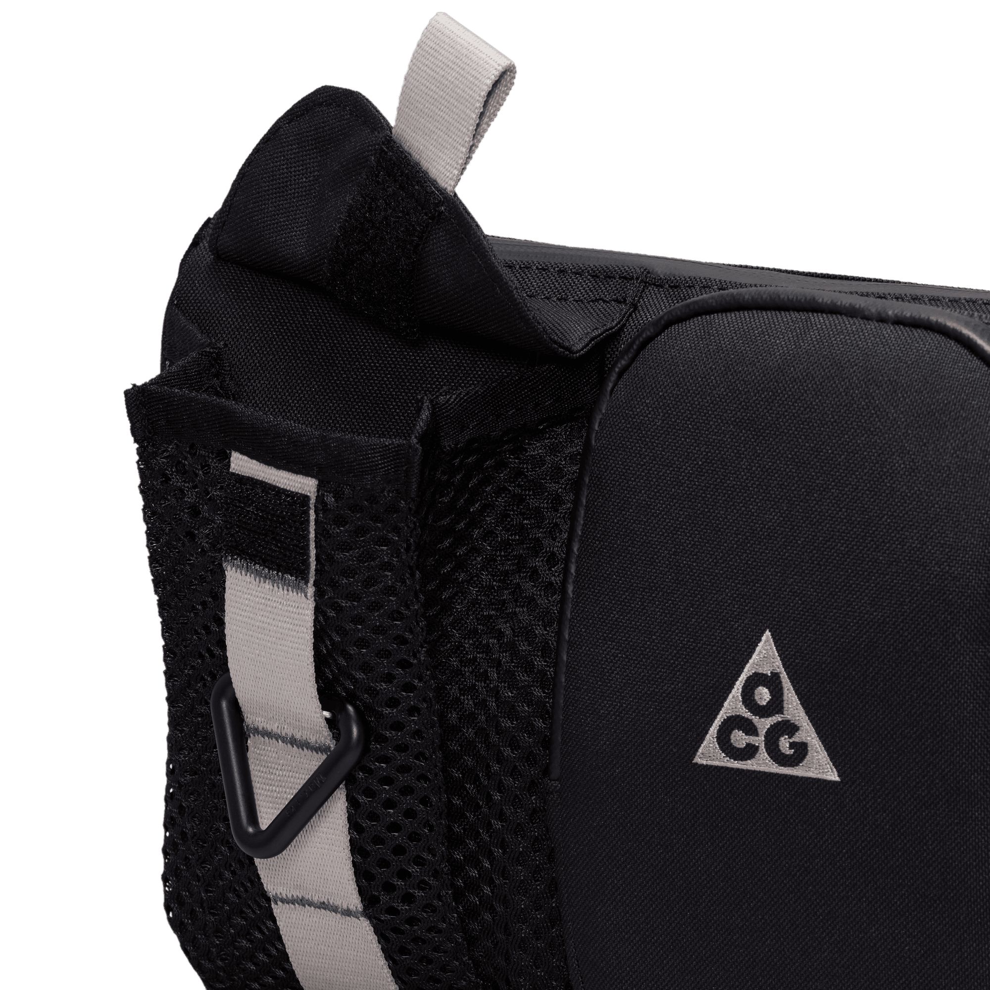 Nike ACG Daymax Crossbody Bag | SportChek