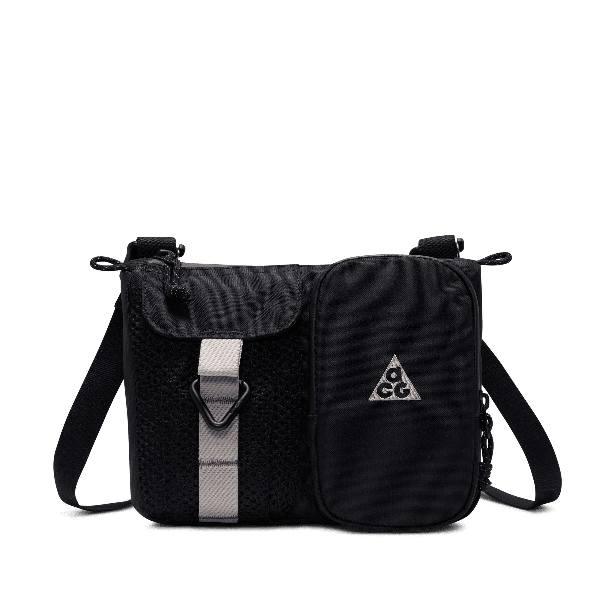 Nike ACG "DAYMAX" Crossbody Bag