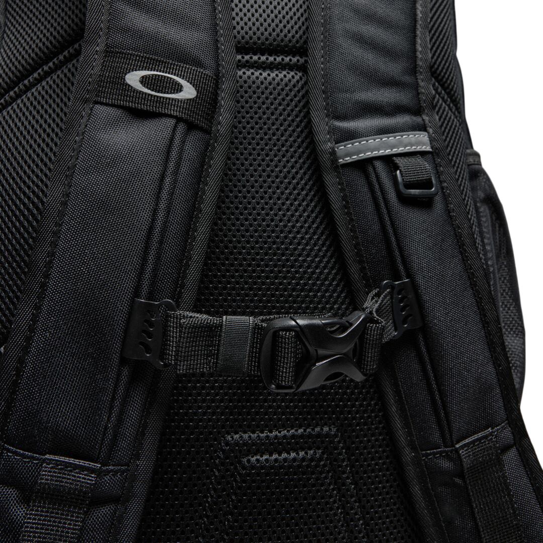 Oakley Spark Max 33L Backpack