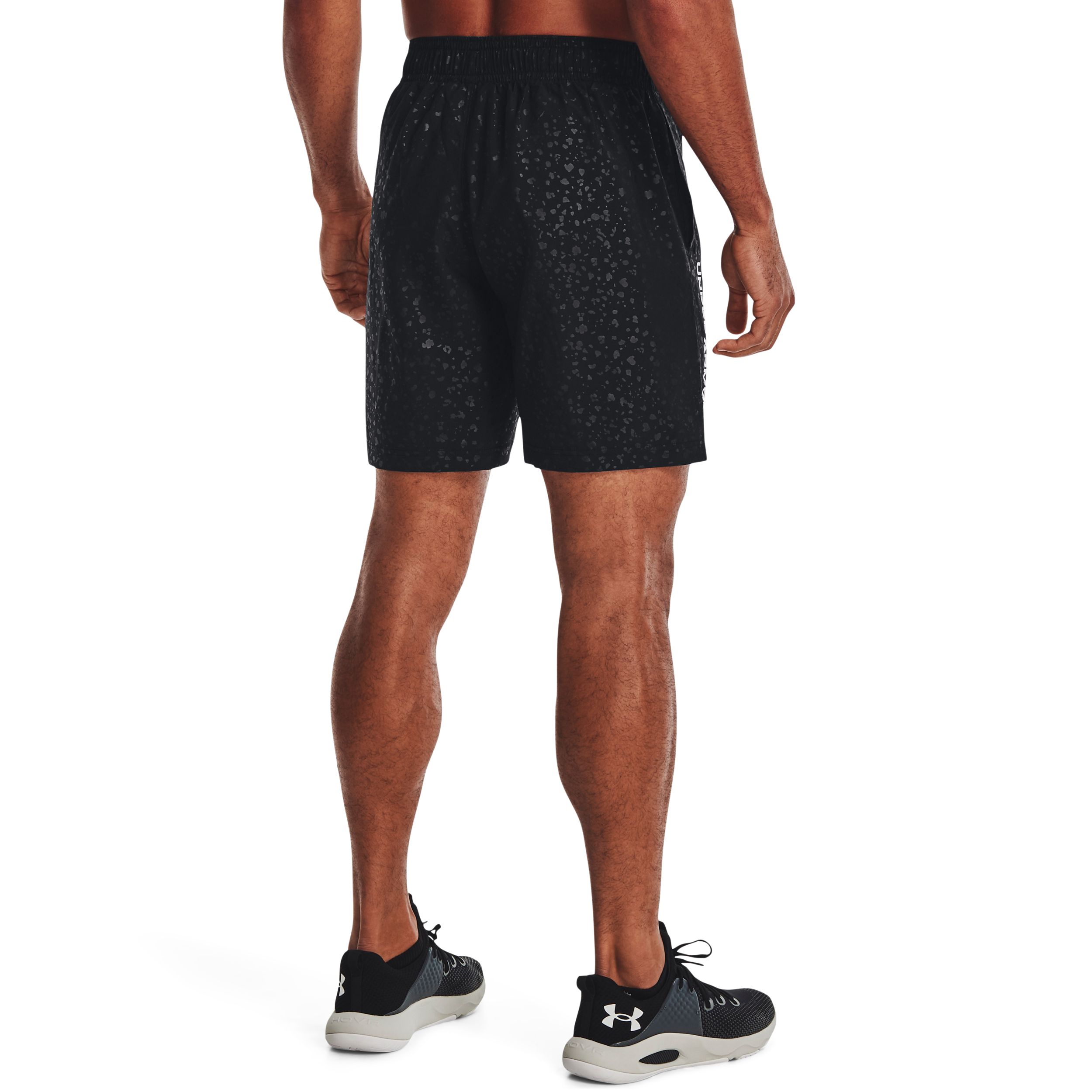 Under Armour Men's Woven Emboss 7" Shorts, Regular Fit, Gym, Elastic, Water Repellent