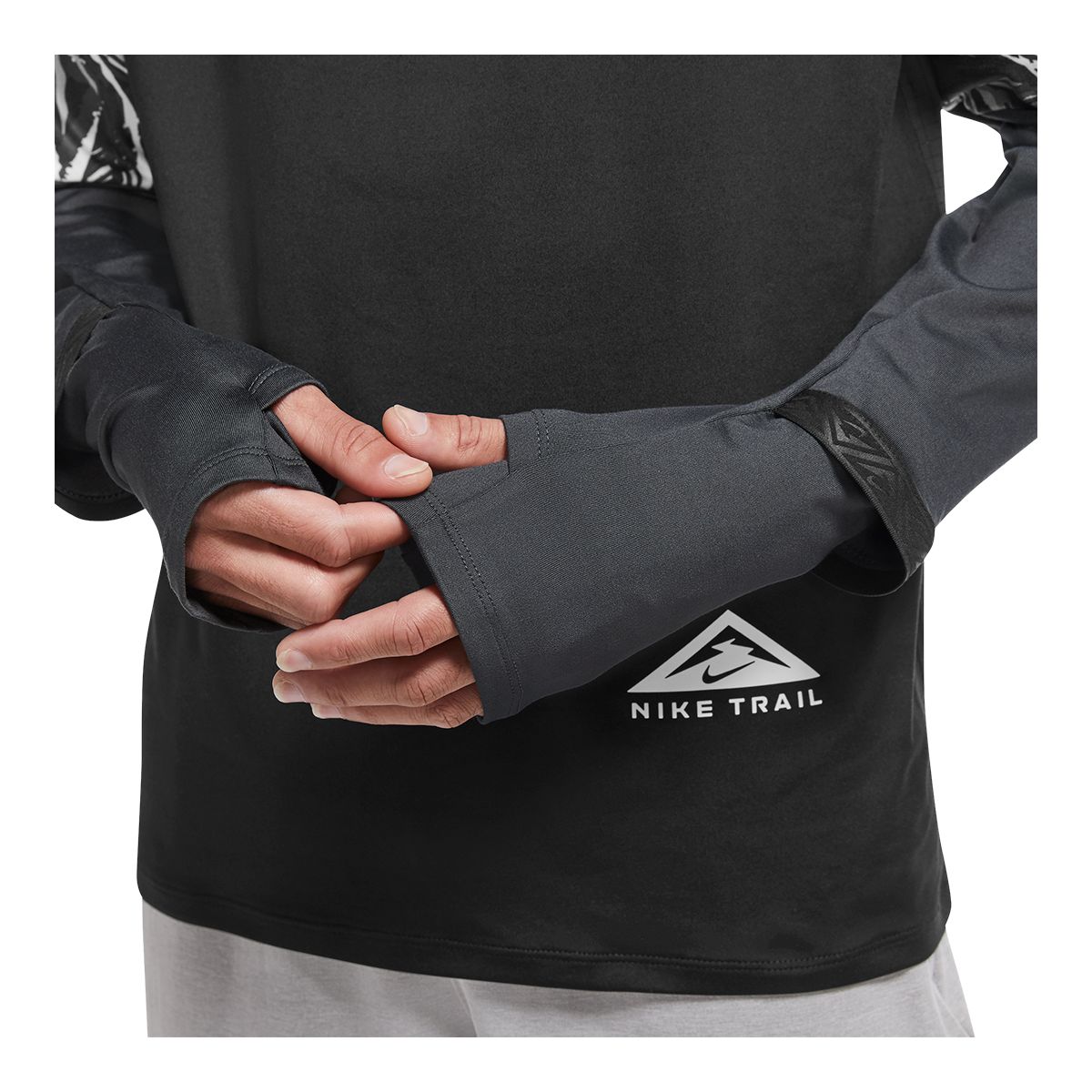 Nike Men's Trail Run Element 1/2 Zip Long Sleeve Top