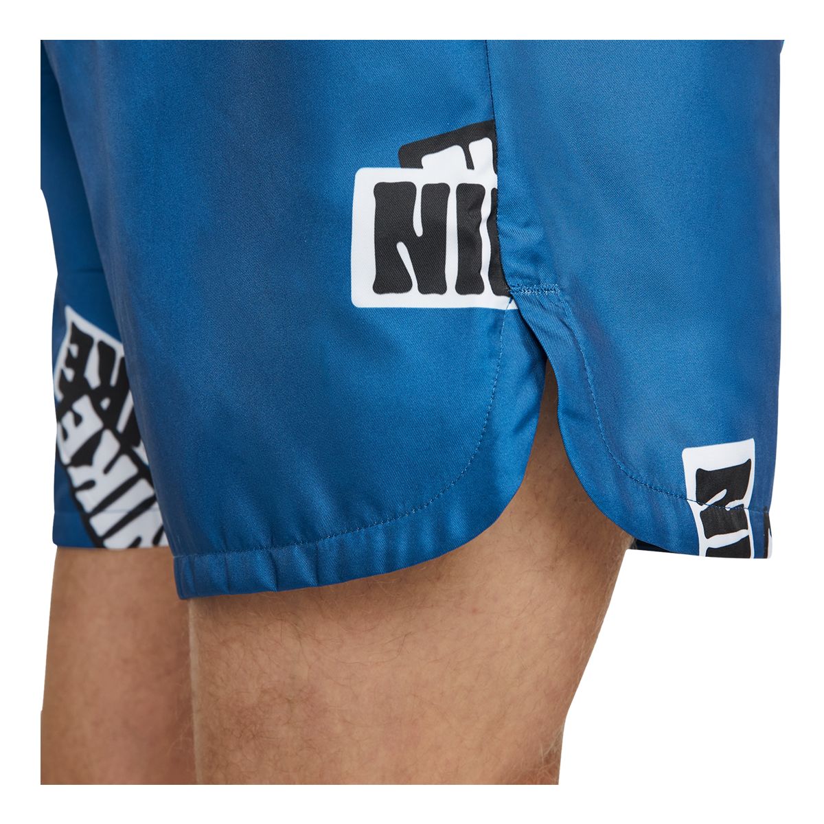 Nike Sportswear Men's Woven Flow Shorts