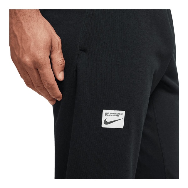 Nike Men's DriFIT Q5 Fleece Taper Pants SportChek