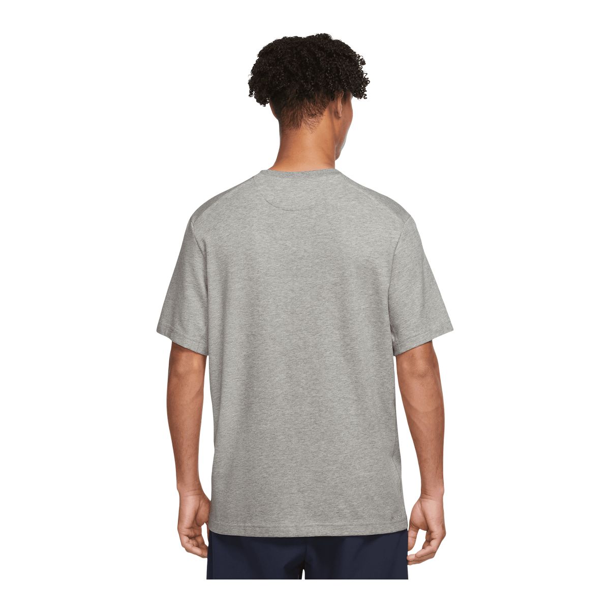 Nike Men's Dri-FIT Primary T Shirt