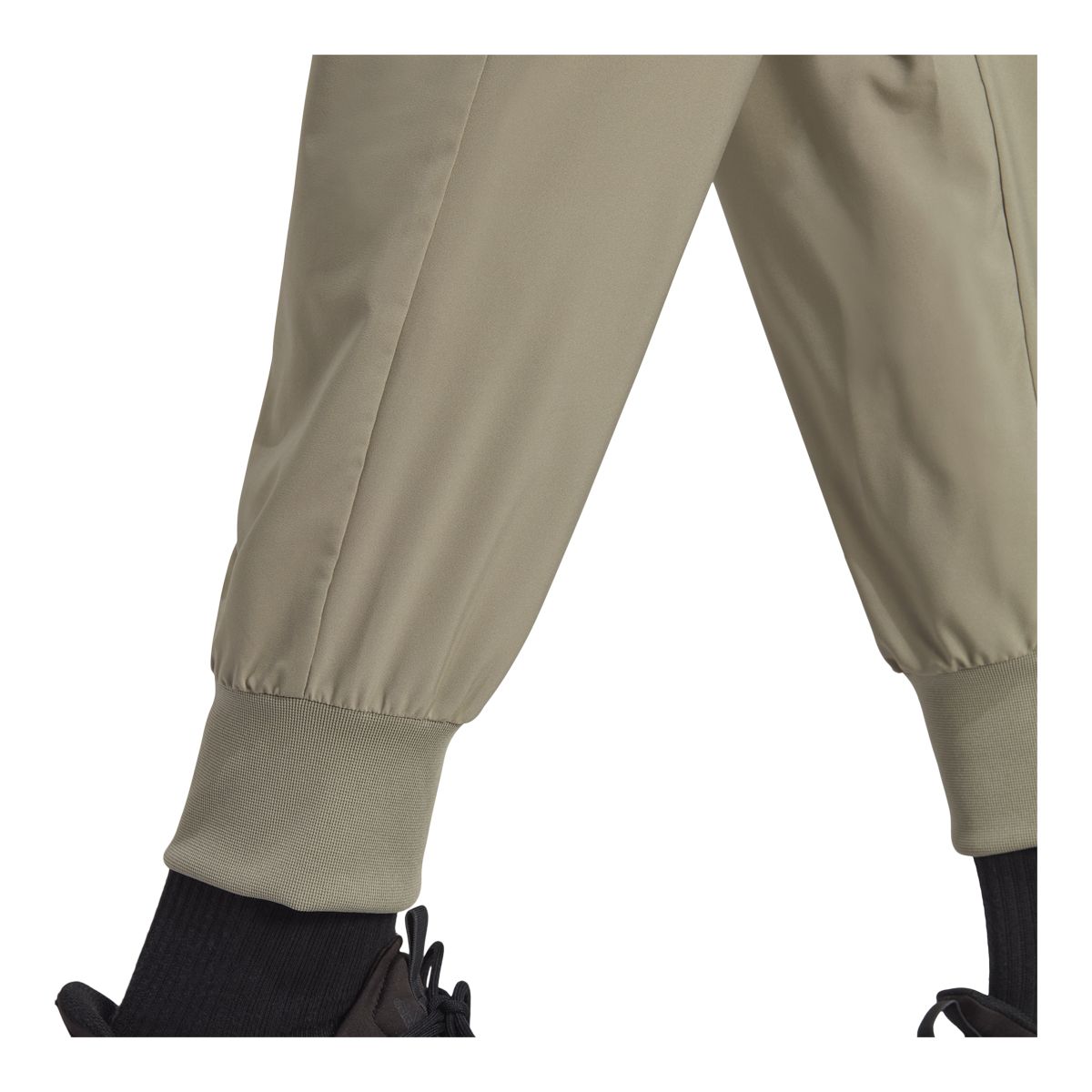 adidas Men's Small Logo Cargo 7/8 Pants