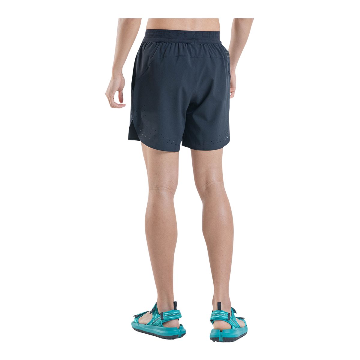 Under Armour Men's Peak 6 Inch Woven Shorts