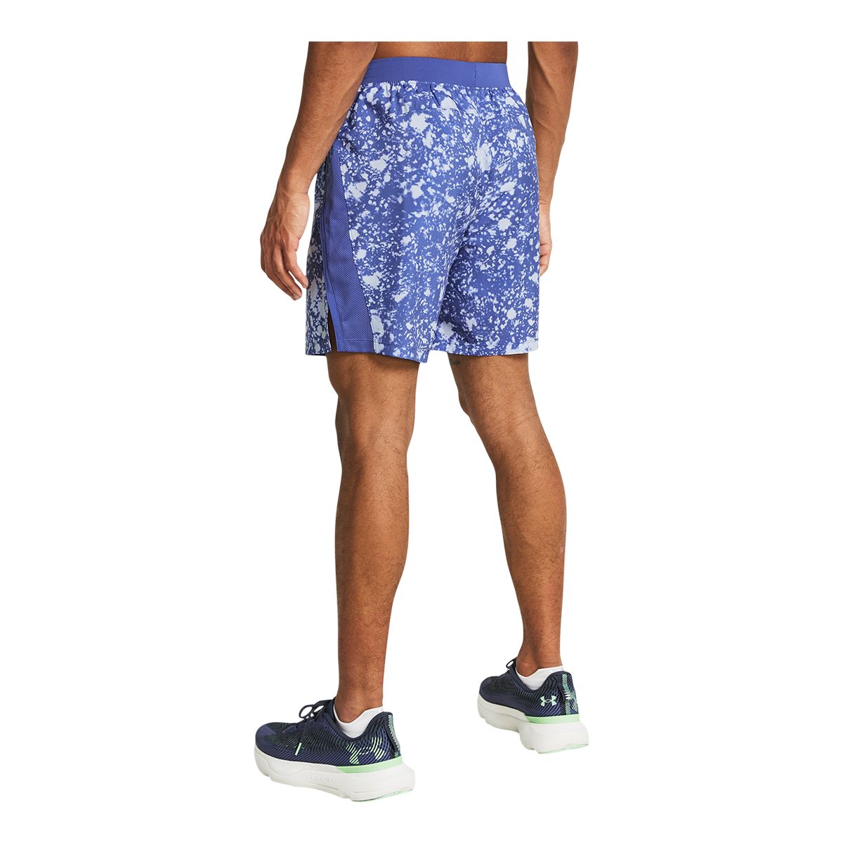 Under Armour Men's Launch Specks 7 Inch Unlined Shorts