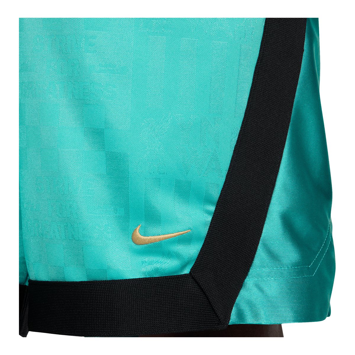 Nike Men's LeBron James Liverpool FC DNA 8 Inch Shorts