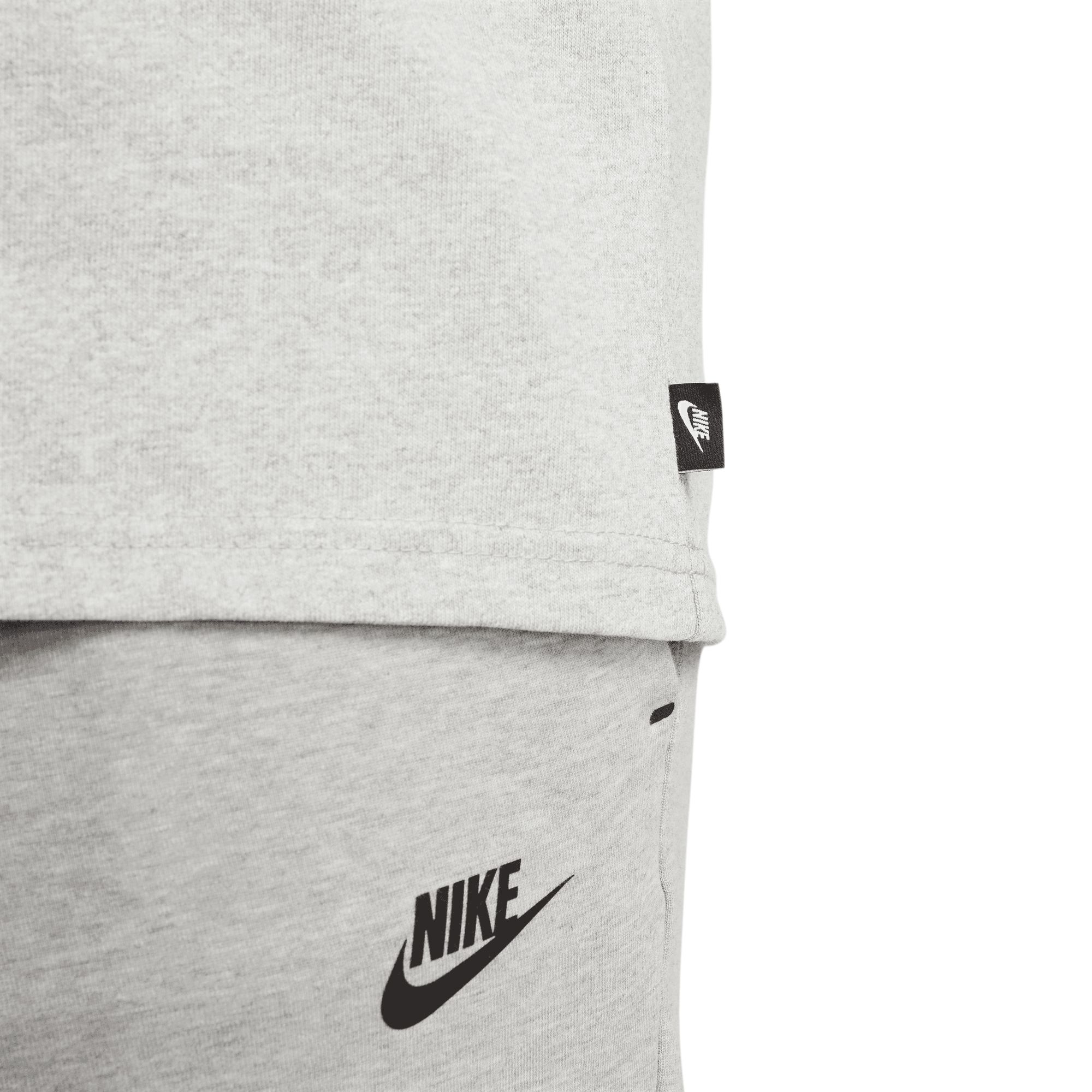Nike Sportswear Men's Premium Essentials Sustainable T-Shirt