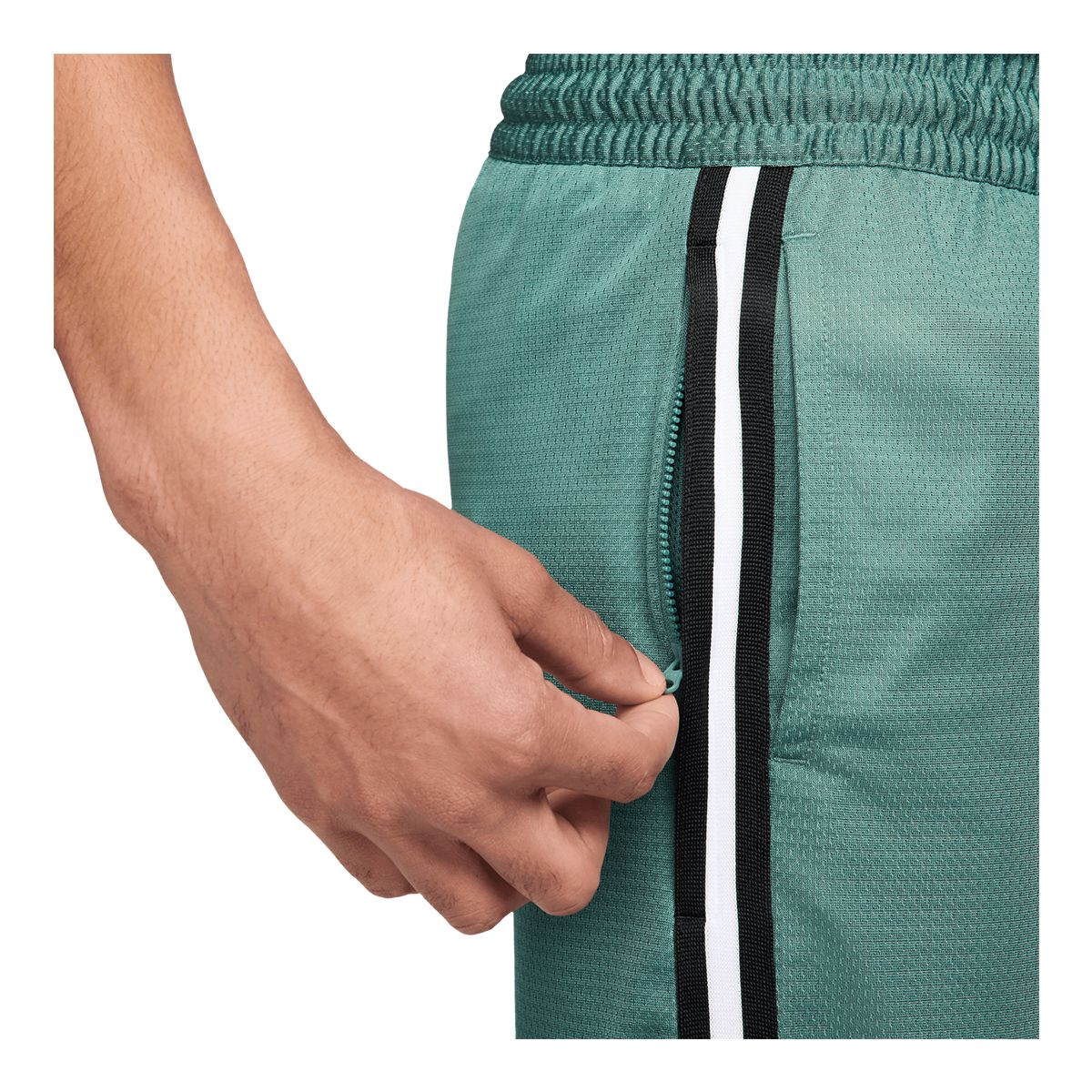 Nike Men's Dri-FIT DNA 8 Inch Shorts