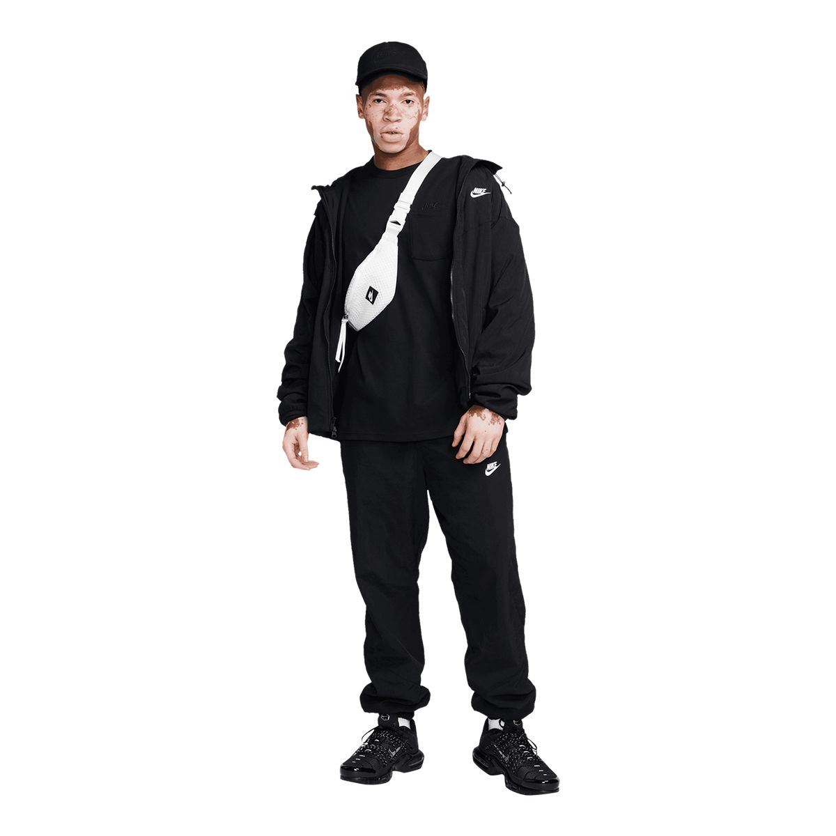 Nike Men's Premium Essentials Pocket Long Sleeve T Shirt