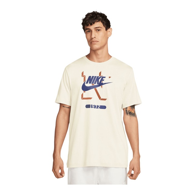 Nike Sportswear Men's Varsity Futura T Shirt