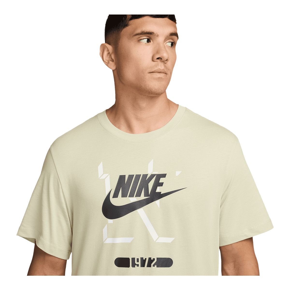 Nike Sportswear Men's Varsity Futura T Shirt