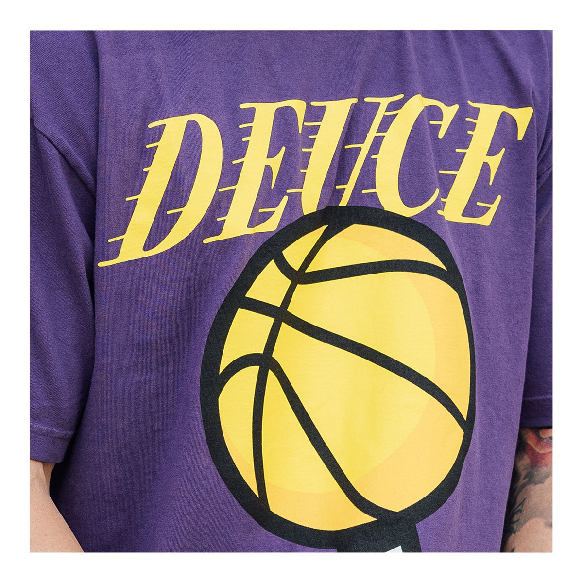 Deuce Men's Lake Show T Shirt