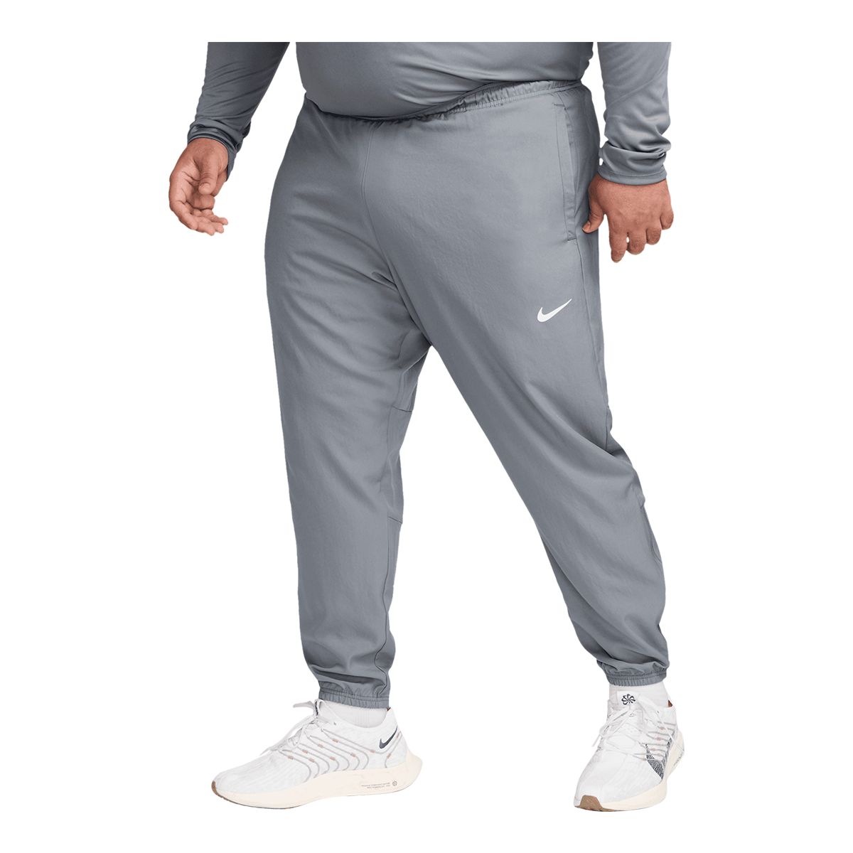 Nike Men's Dri-FIT Challenger Woven Pants
