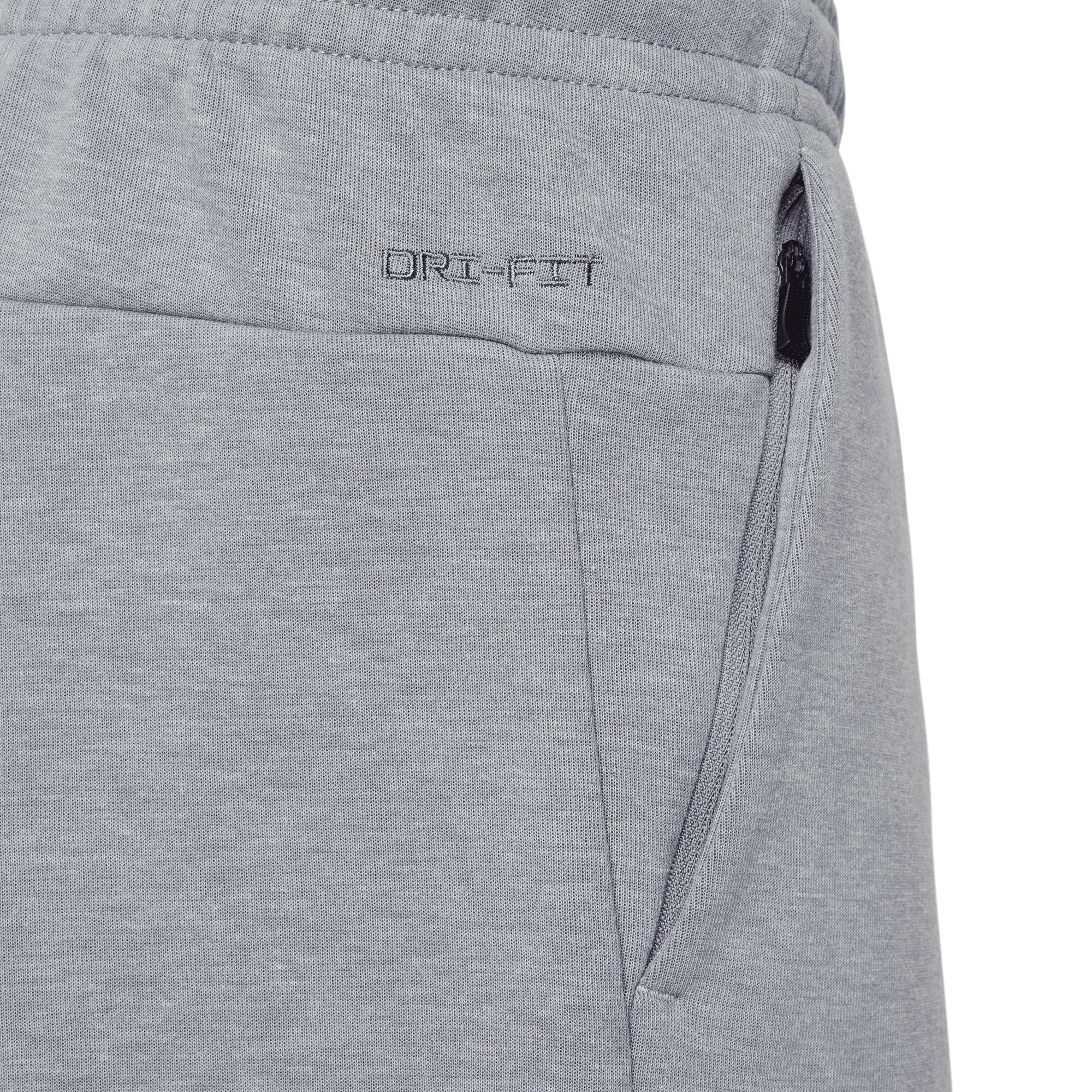 Nike Men's Primary 7" Shorts