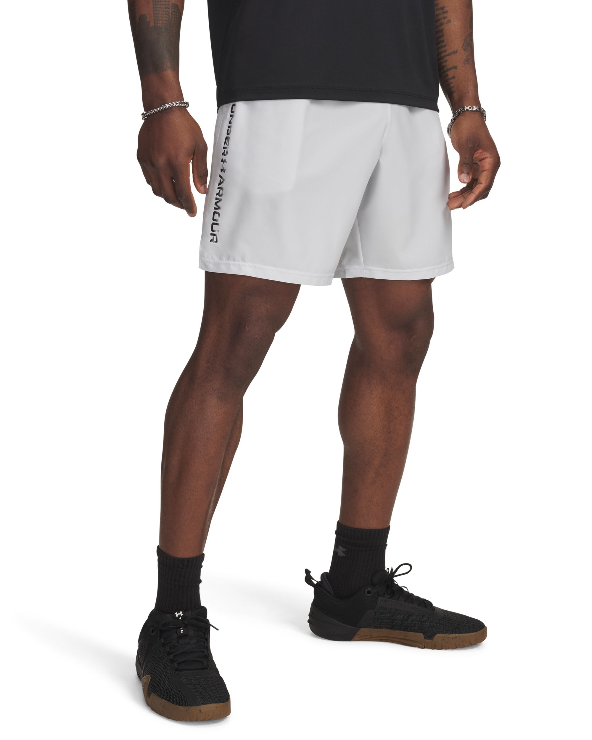 Under Armour Men's Vanish Woven 6" Lightweight Sweat-Wicking Graphic Shorts