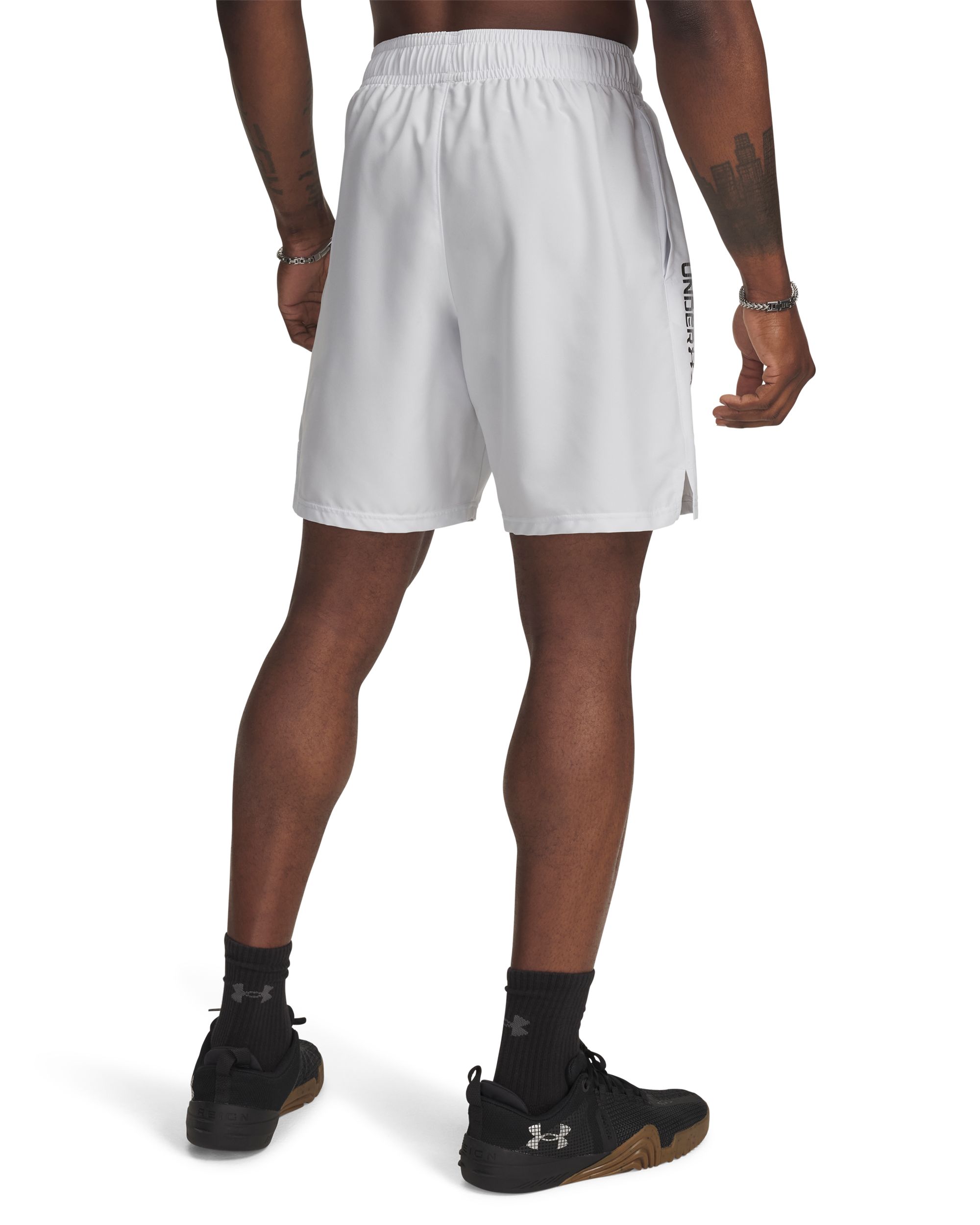 Under Armour Men's Vanish Woven 6" Lightweight Sweat-Wicking Graphic Shorts