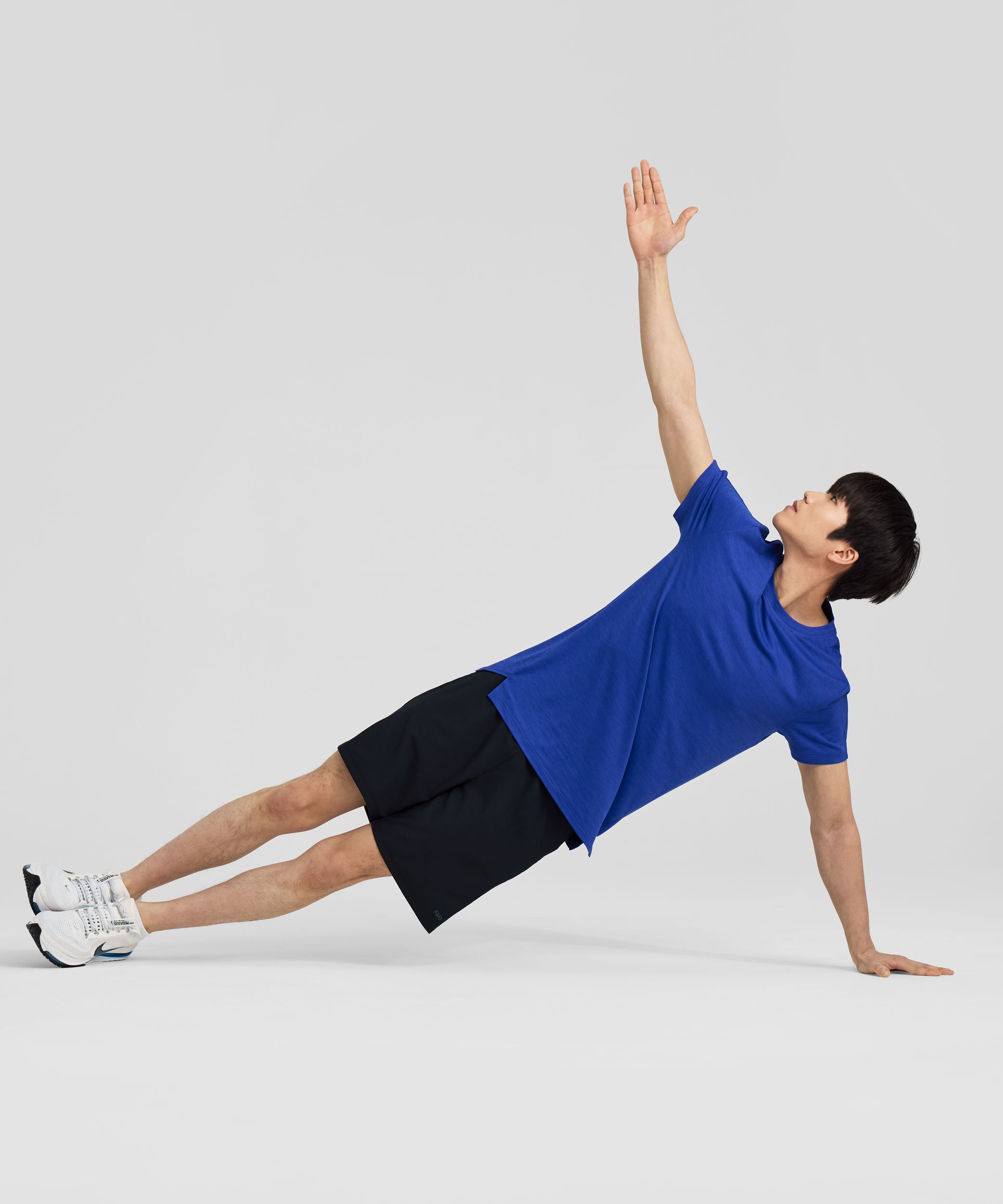 FWD Men's ReCarbon 7 Inch Stretch Woven Shorts