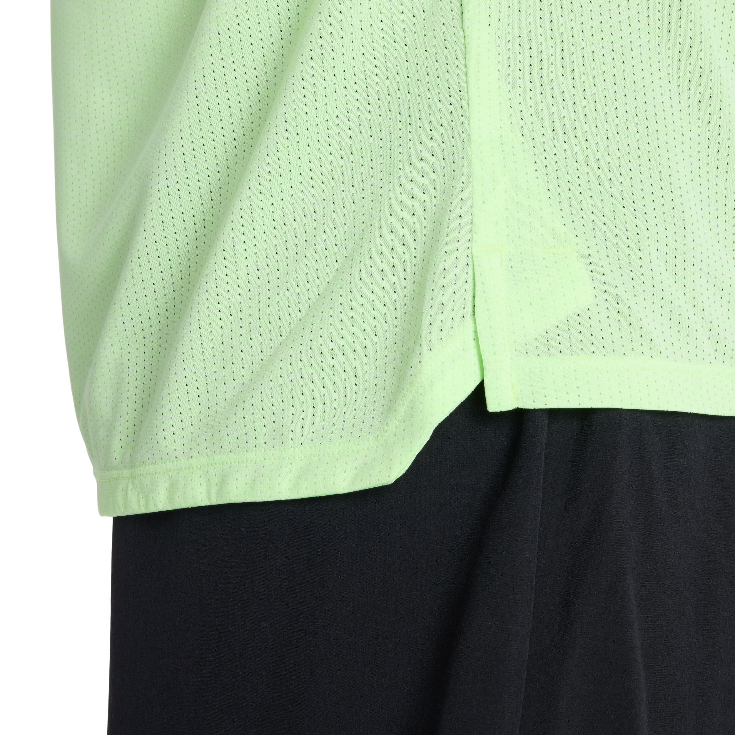 New Balance Men's Athletics Run T-Shirt