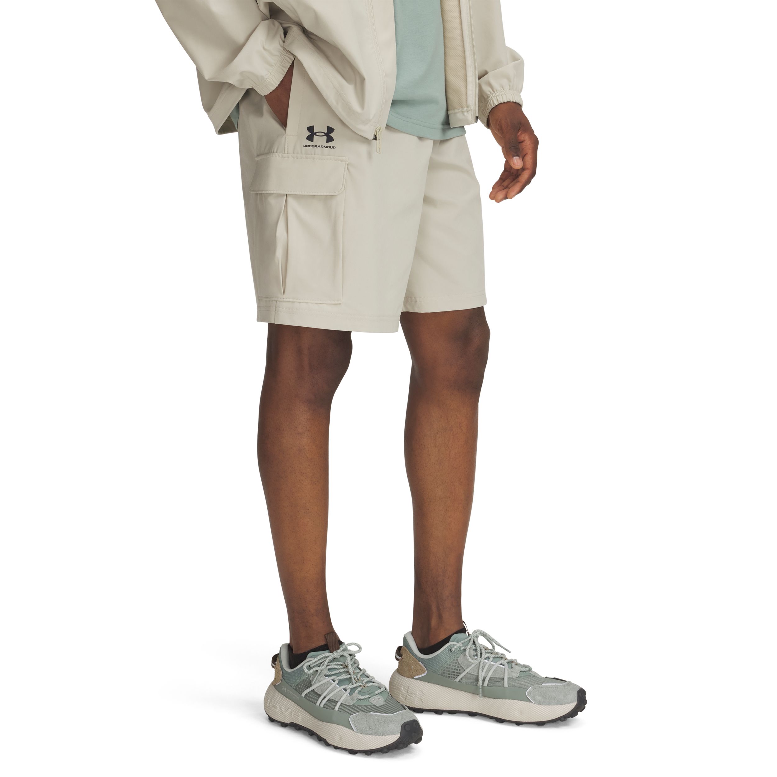Under Armour Men's Vibe Woven Cargo Shorts