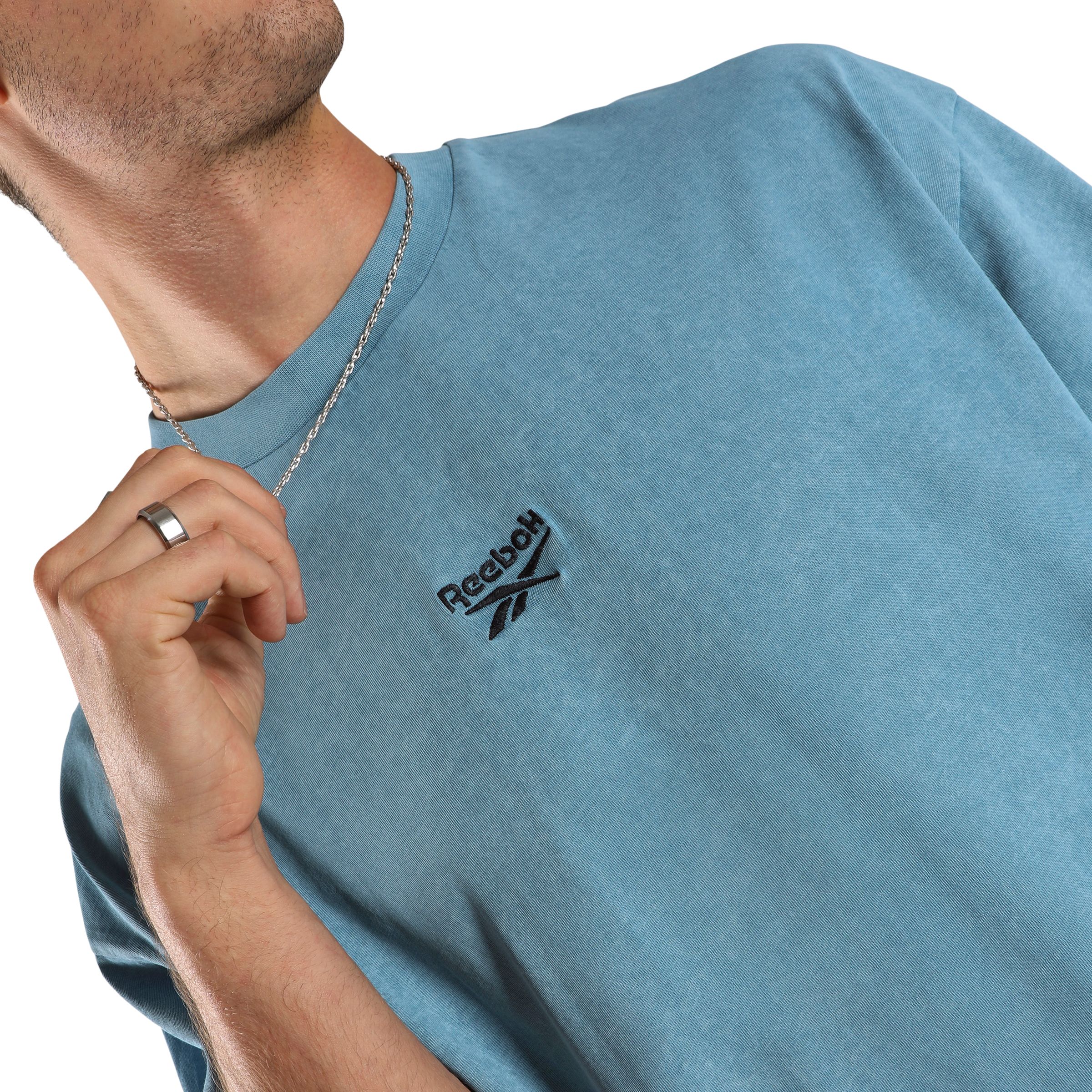 Reebok Men's Washed Oversized Garment-Washed Casual T-shirt